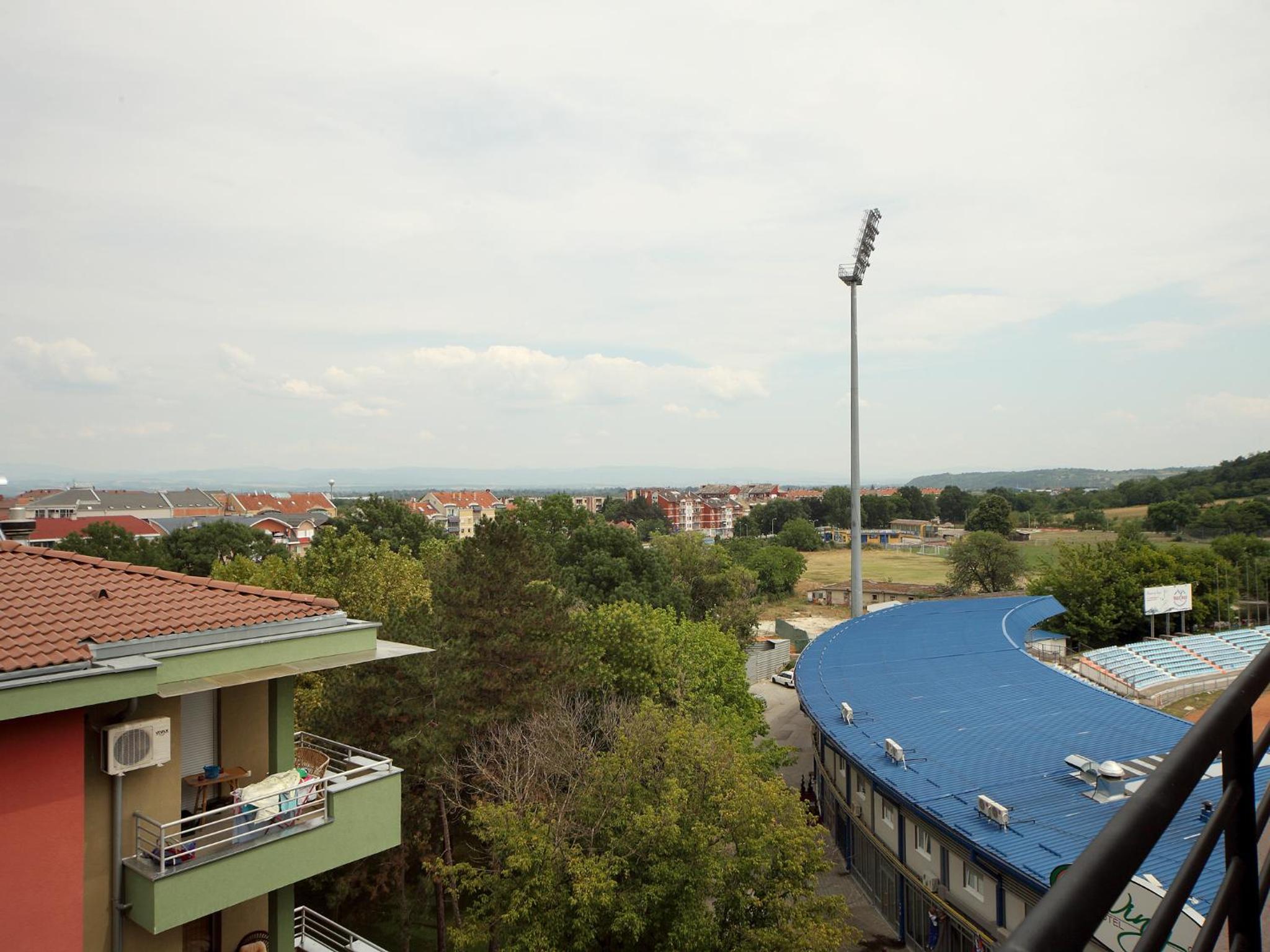 Photo 11