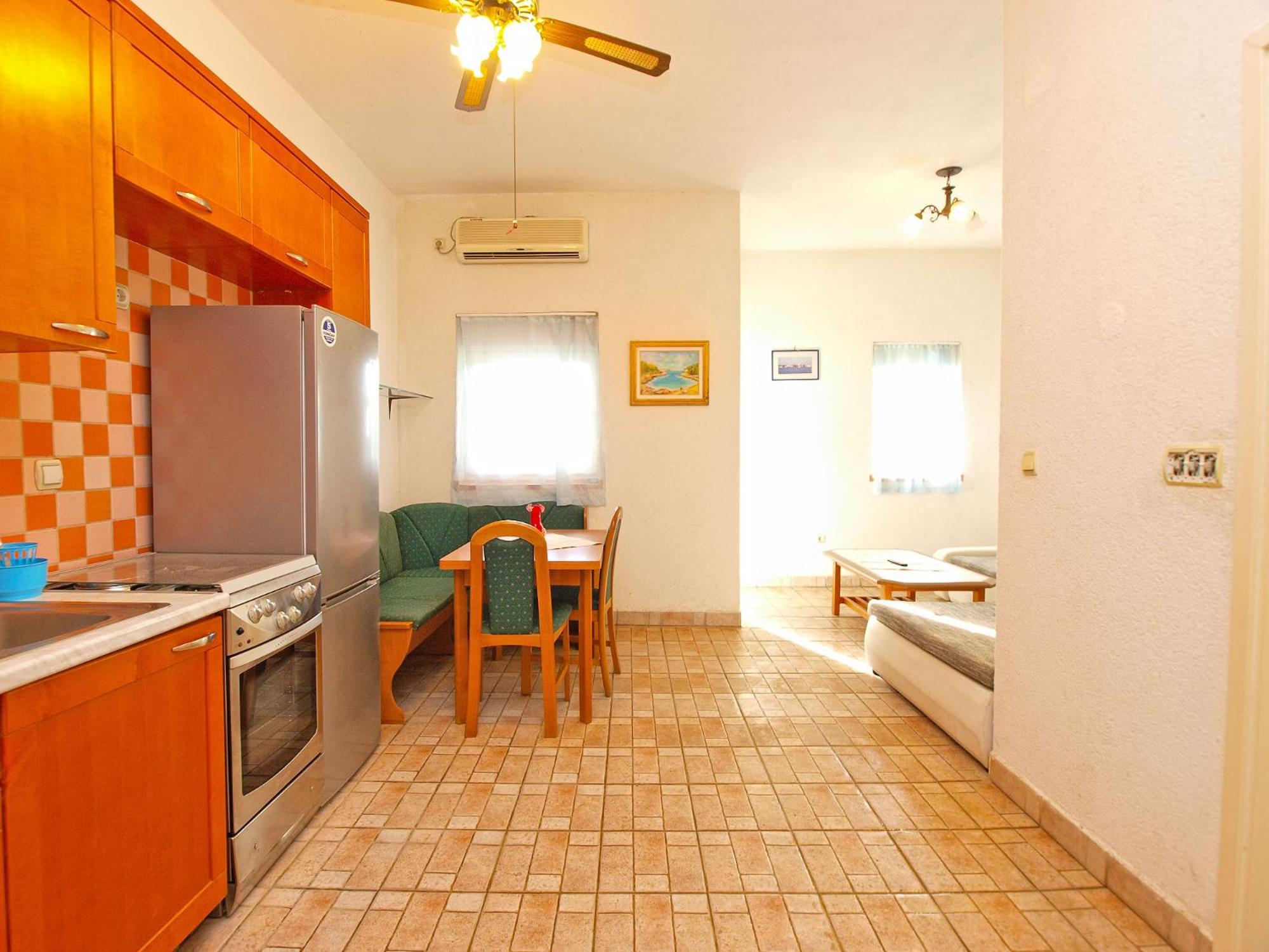 Apartments Ivo 1328