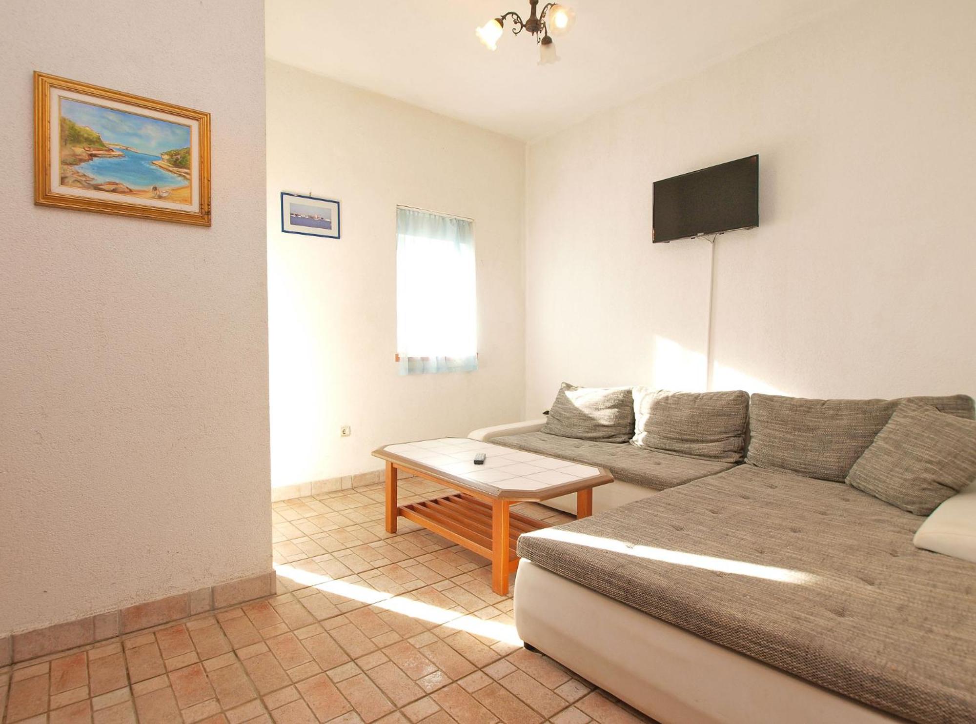 Apartments Ivo 1328