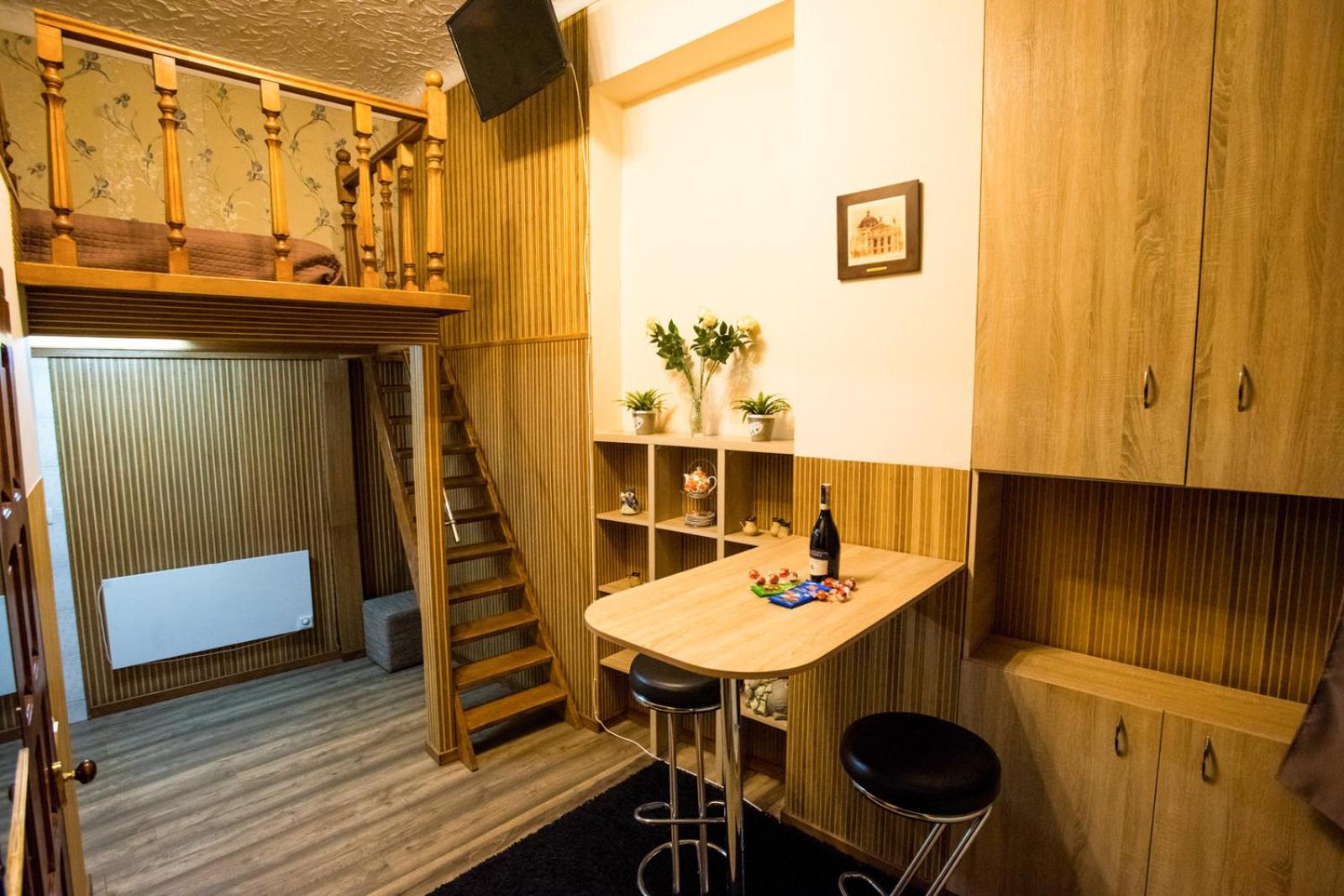 Apartment on Pekarska street view 5