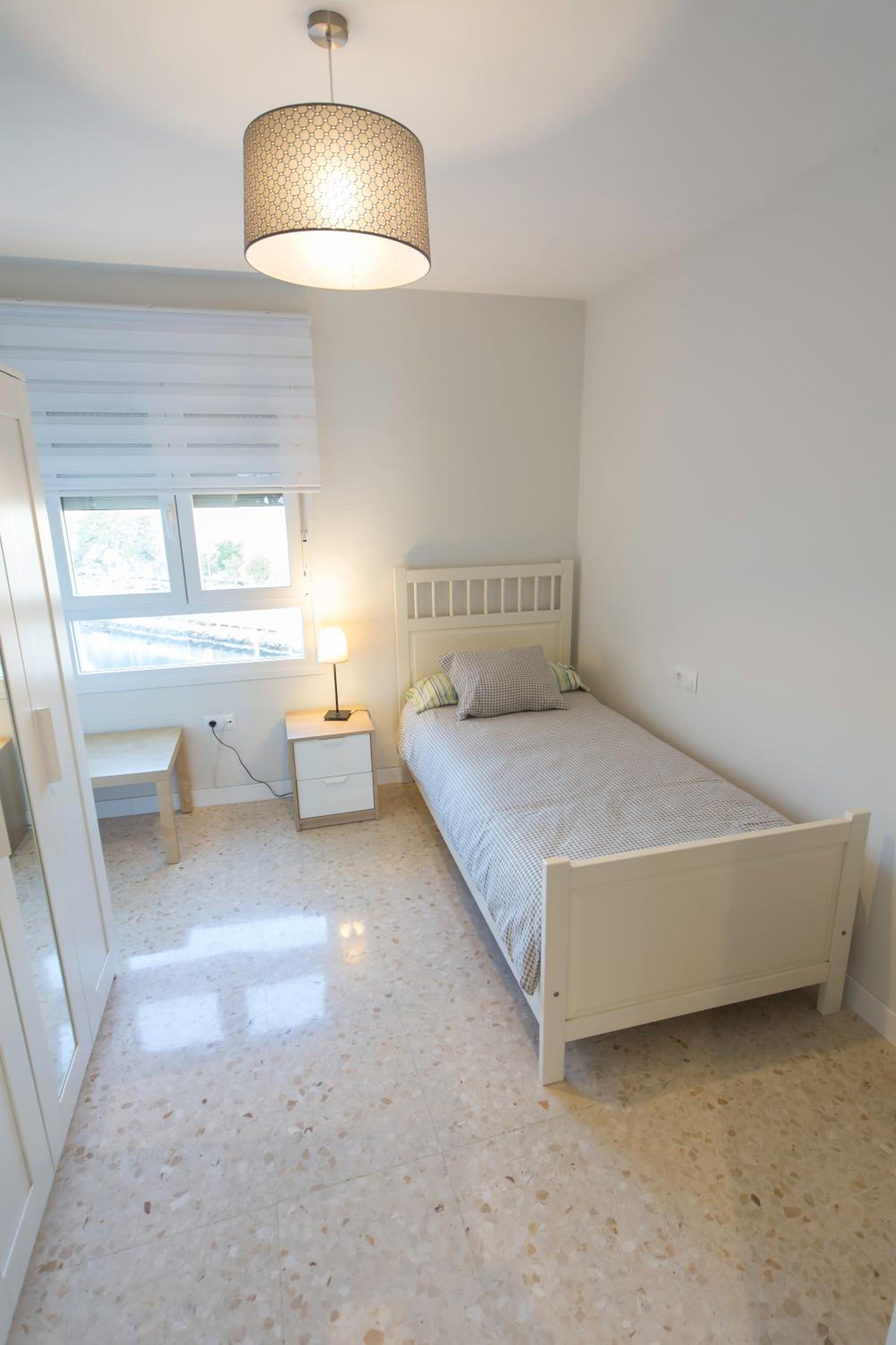 Quiet Downtown Apartament