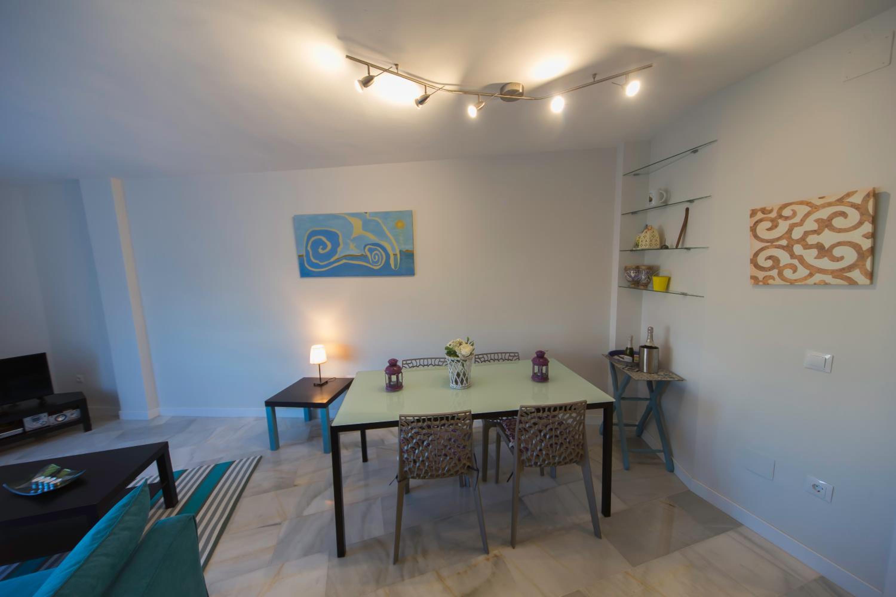 Quiet Downtown Apartament