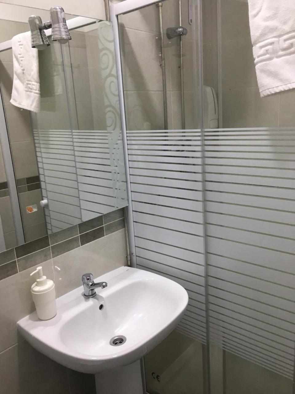 Lx Center Guesthouse