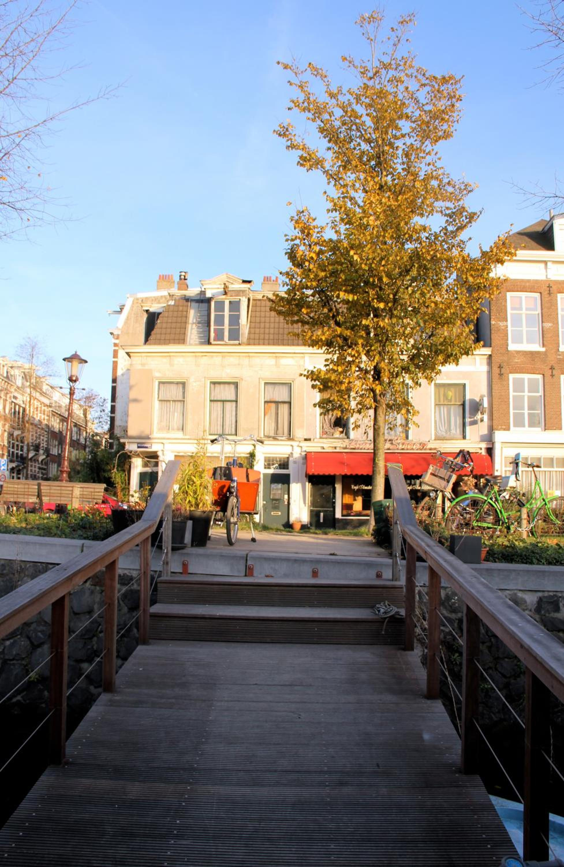Houseboat Ark van Amstel