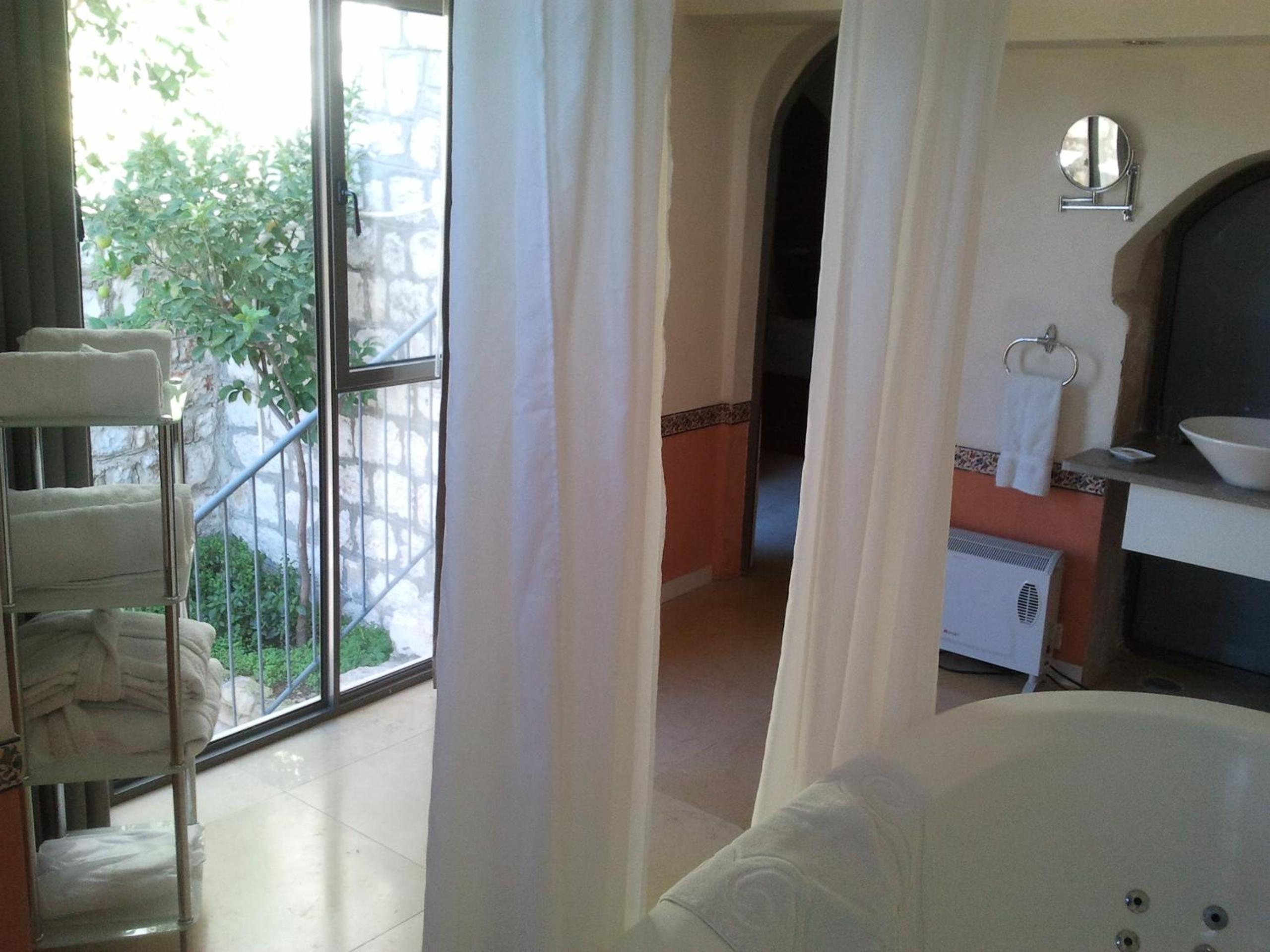 Artists' Colony Inn Zefat
