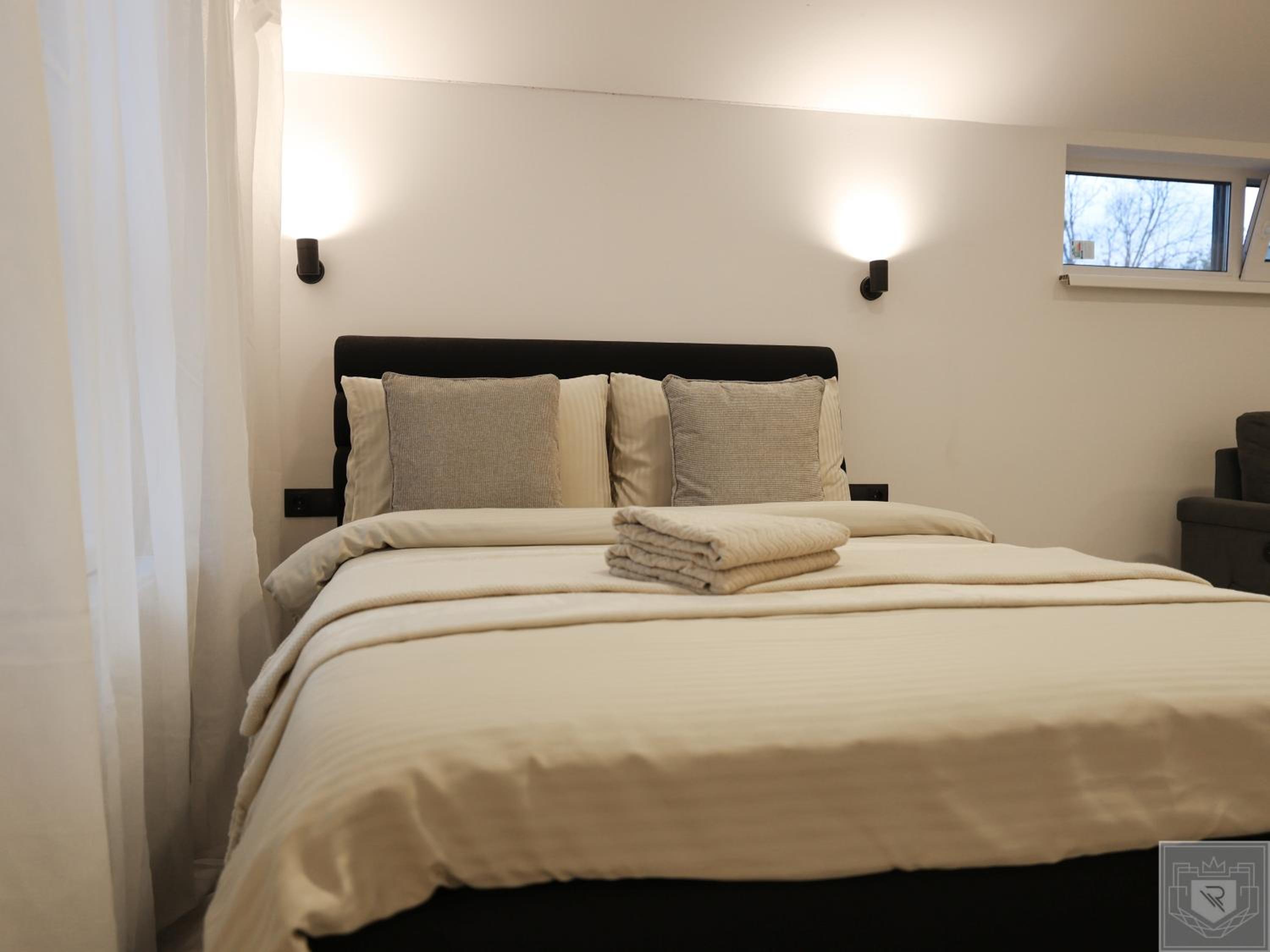 RentHouse Apart-Hotel Room #15