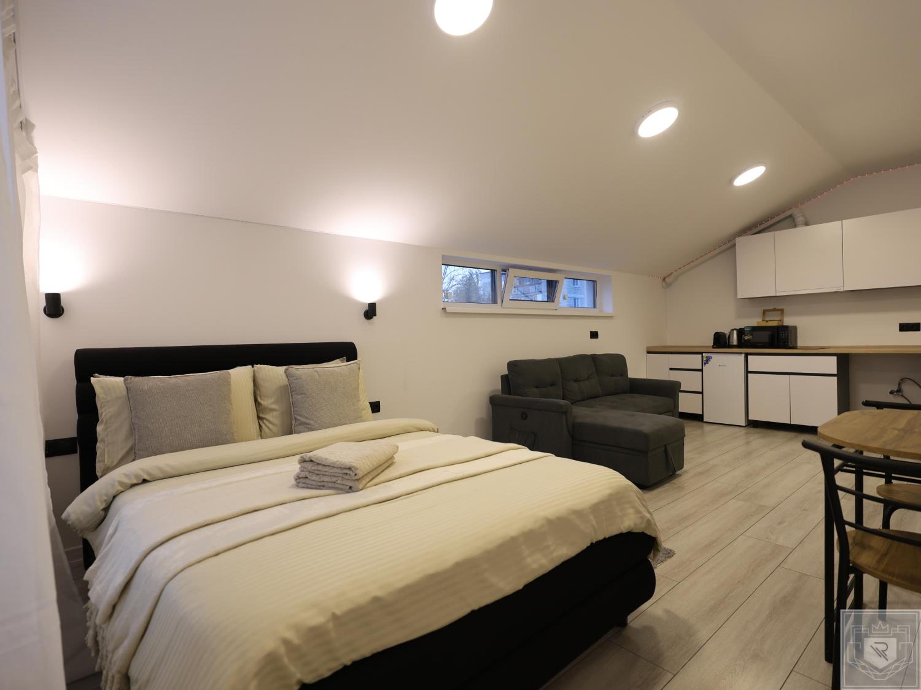 RentHouse Apart-Hotel Room #15