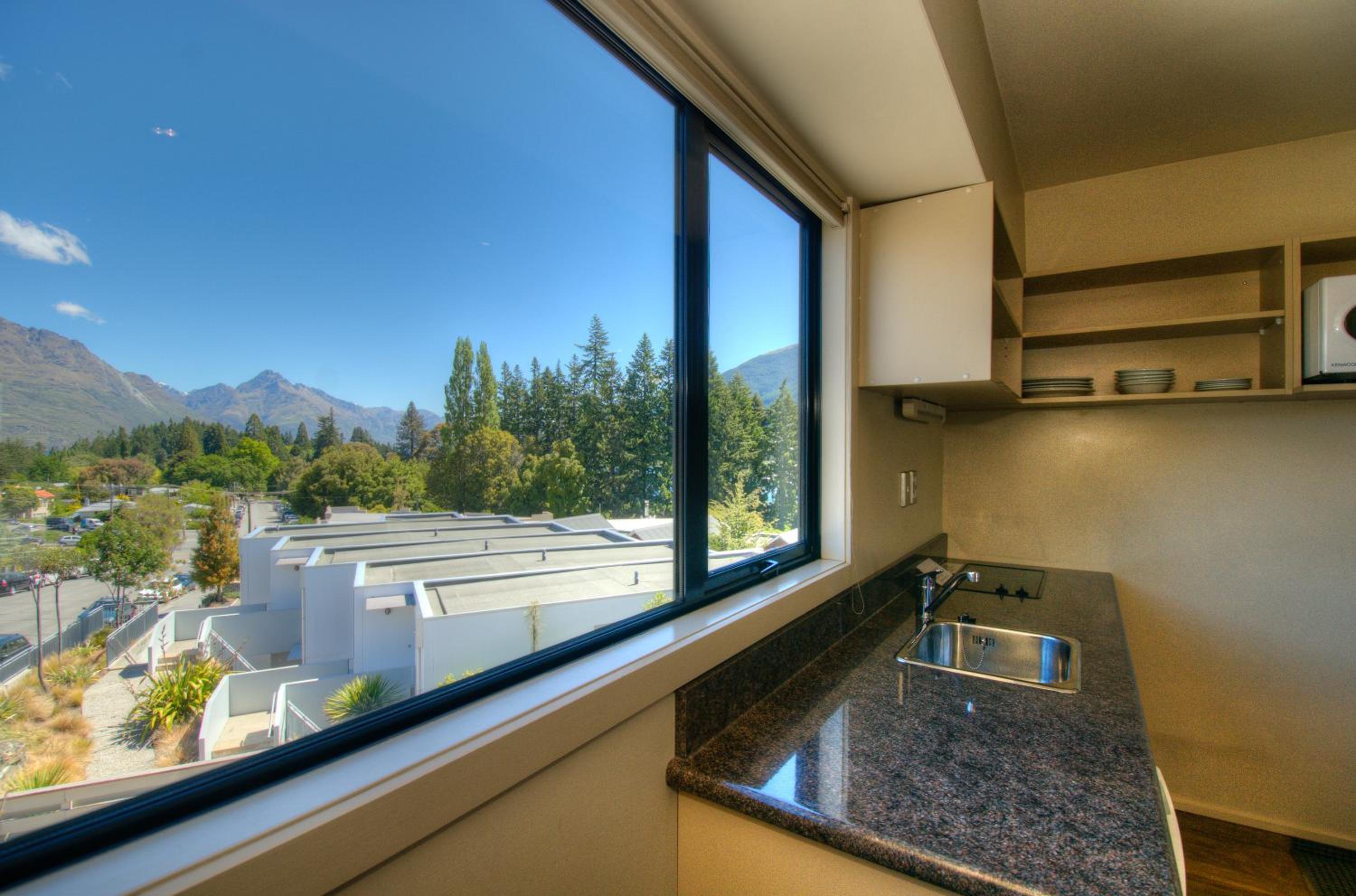 Four Seasons Motel view 2