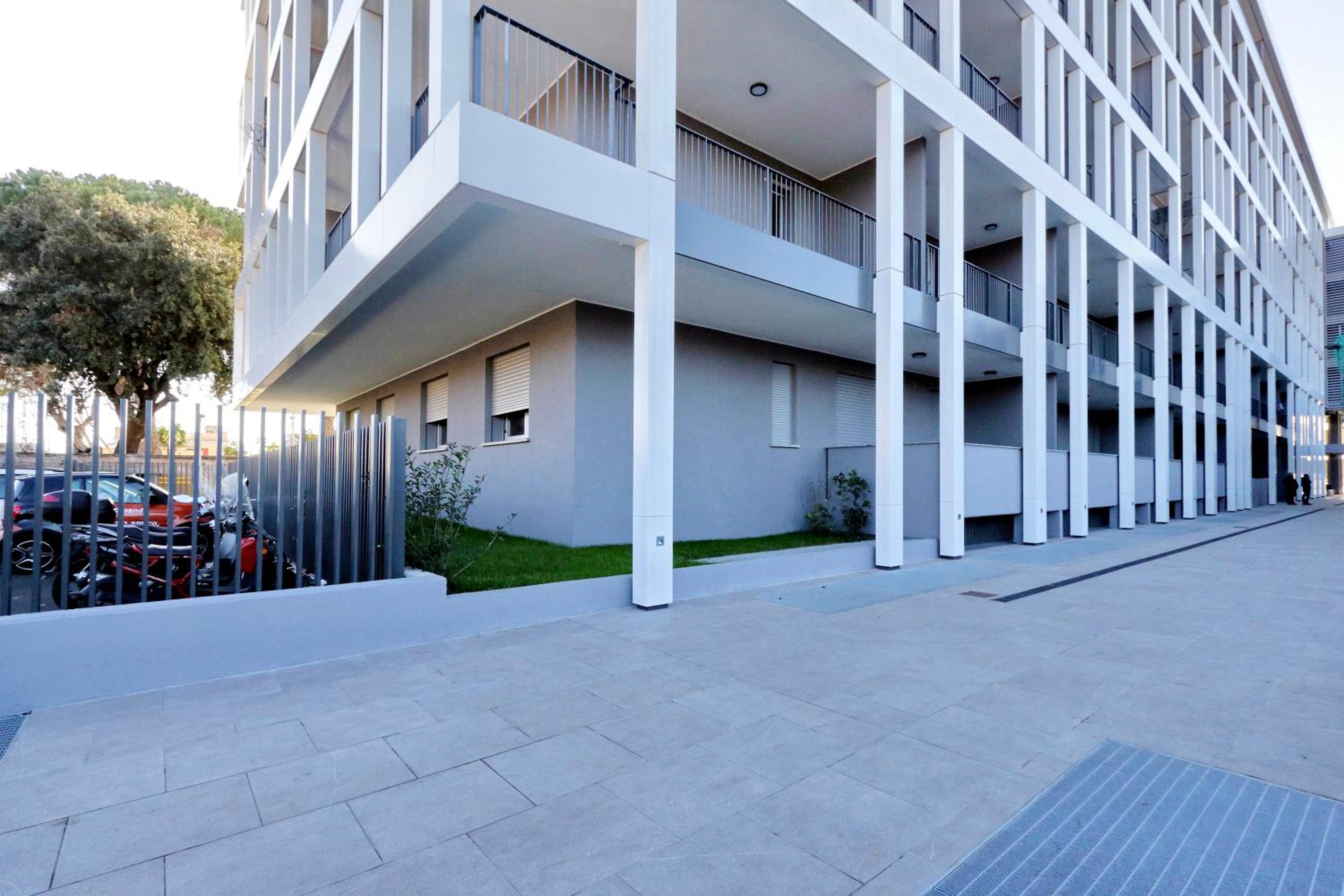 YCH-DELIZIOSO Monolocale con TERRAZZO