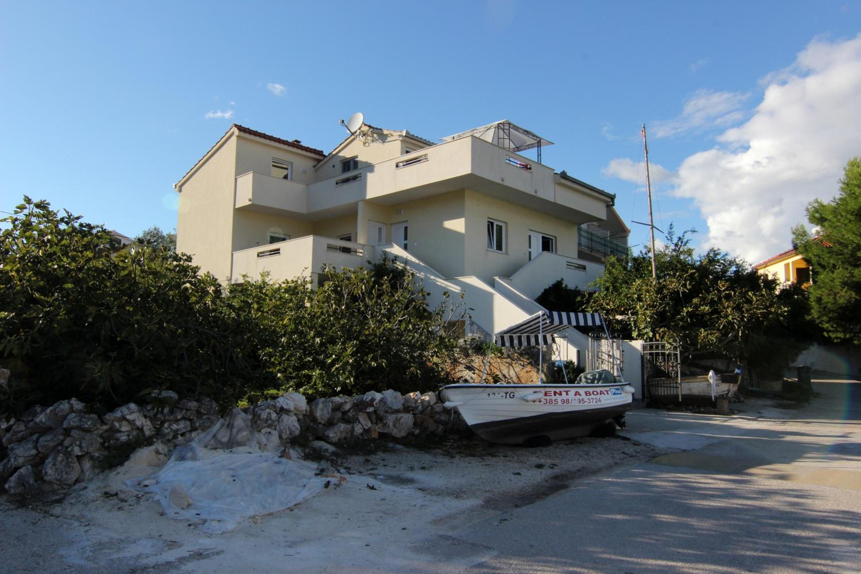 Hotel Apartment Pika 3 - Image 1