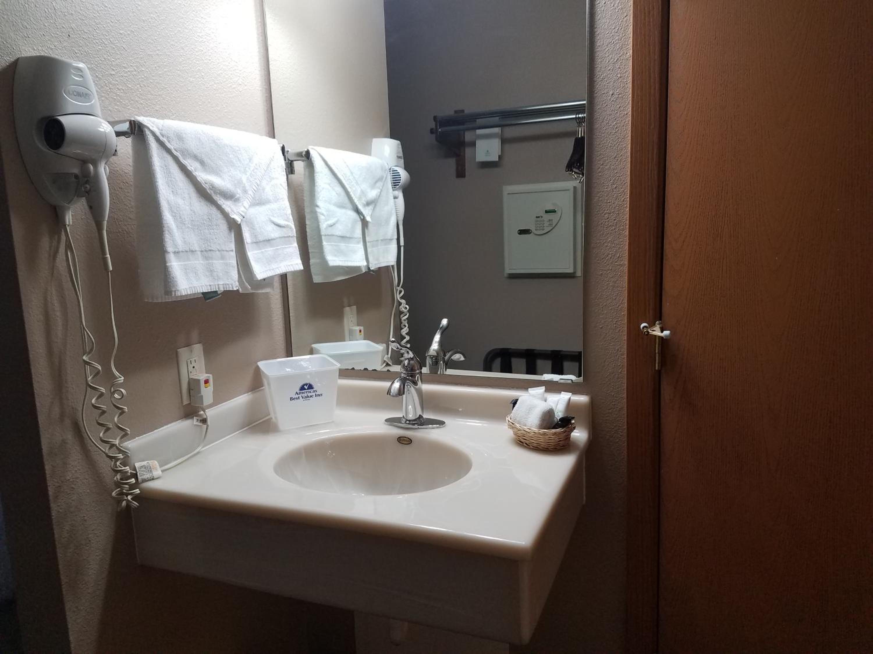 Bismarck Vacations - Americas Best Value Inn and Suites Bismarck - Property Image 11