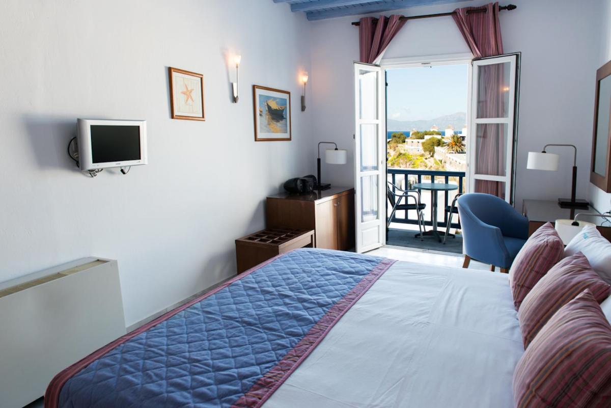 Poseidon Hotel Suites