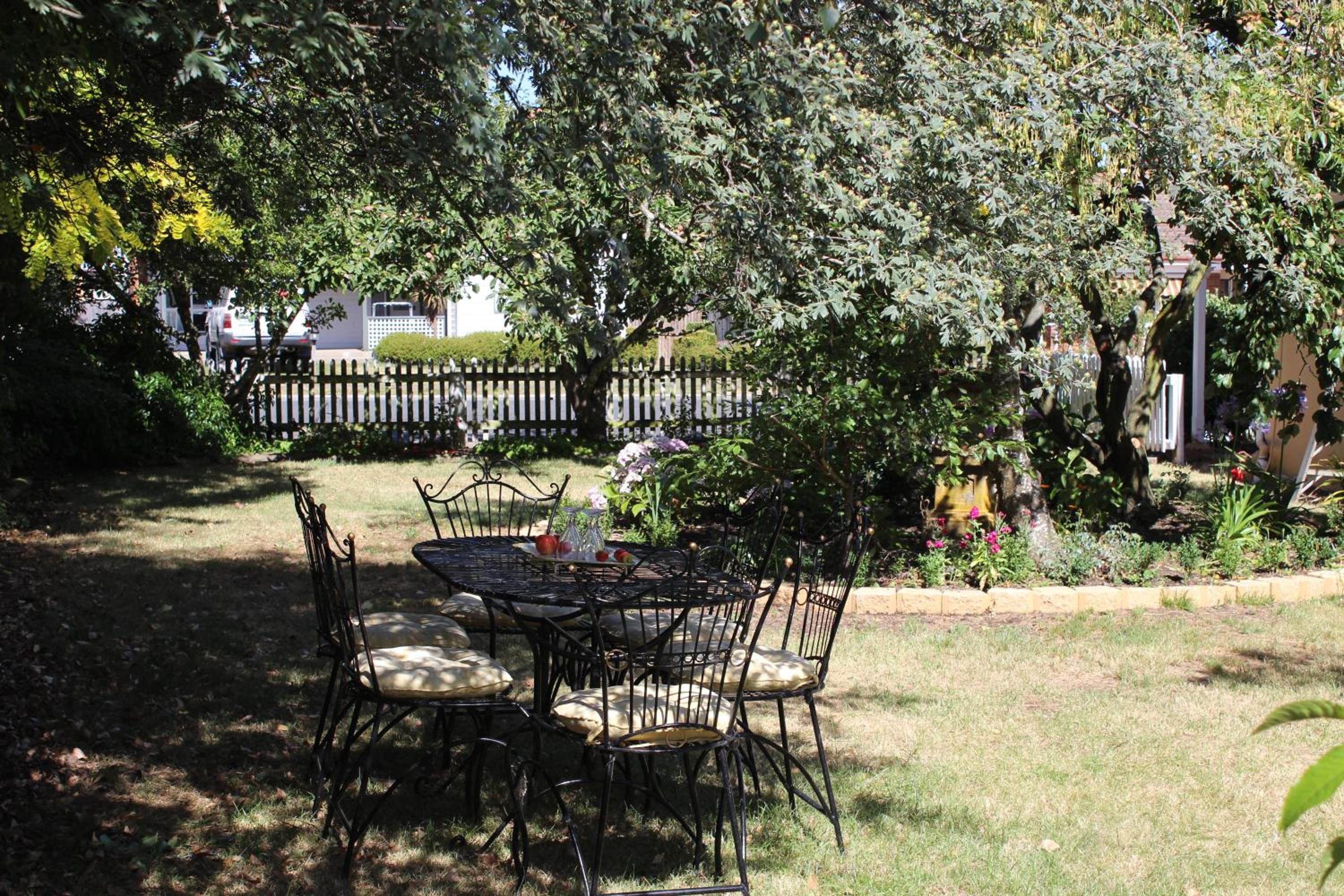 Bellamona Cottage Longford
