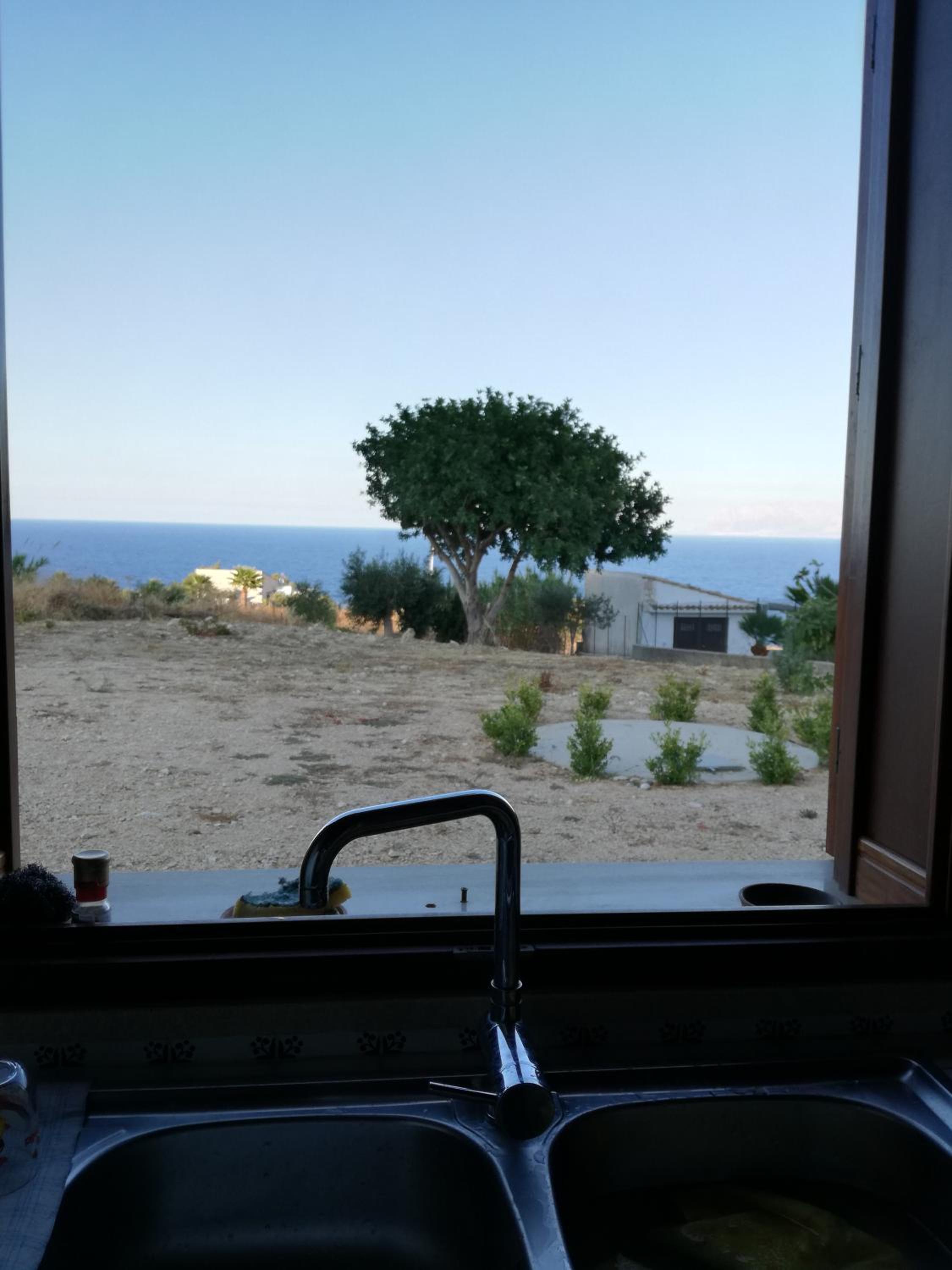 Casetta Rosina en Scopello — kitchen