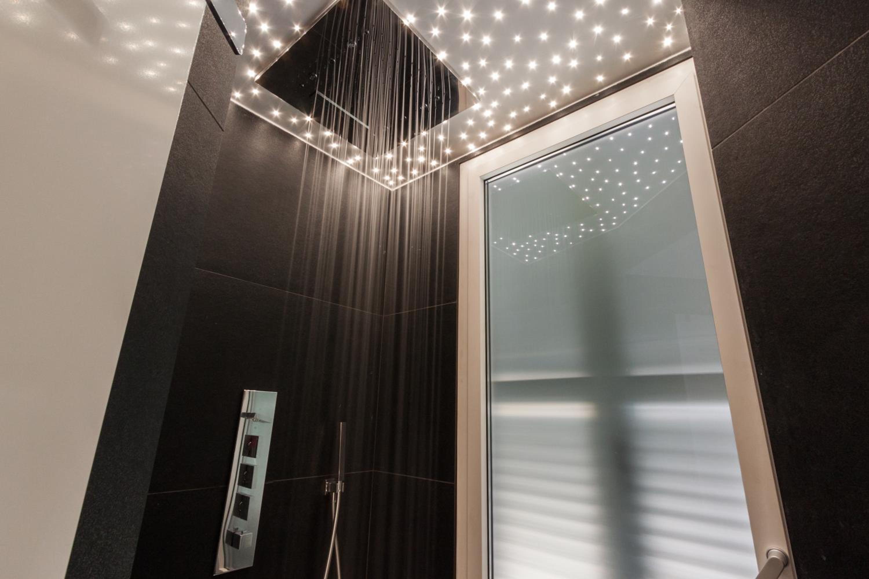 Domus Quiritum Elite, Vatican luxury apartment