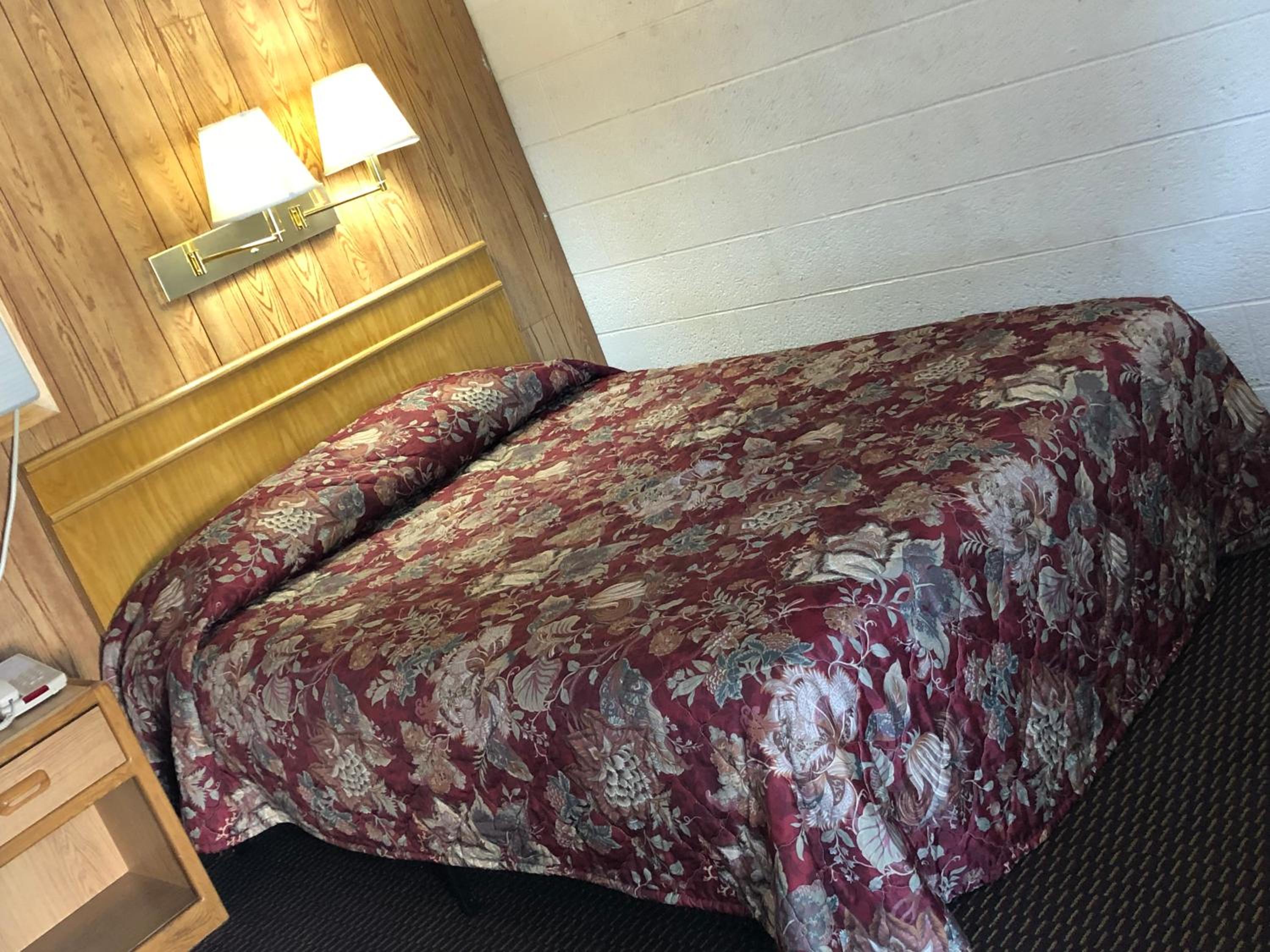 Cadillac Vacations - Sun N Snow Hotel - Property Image 6