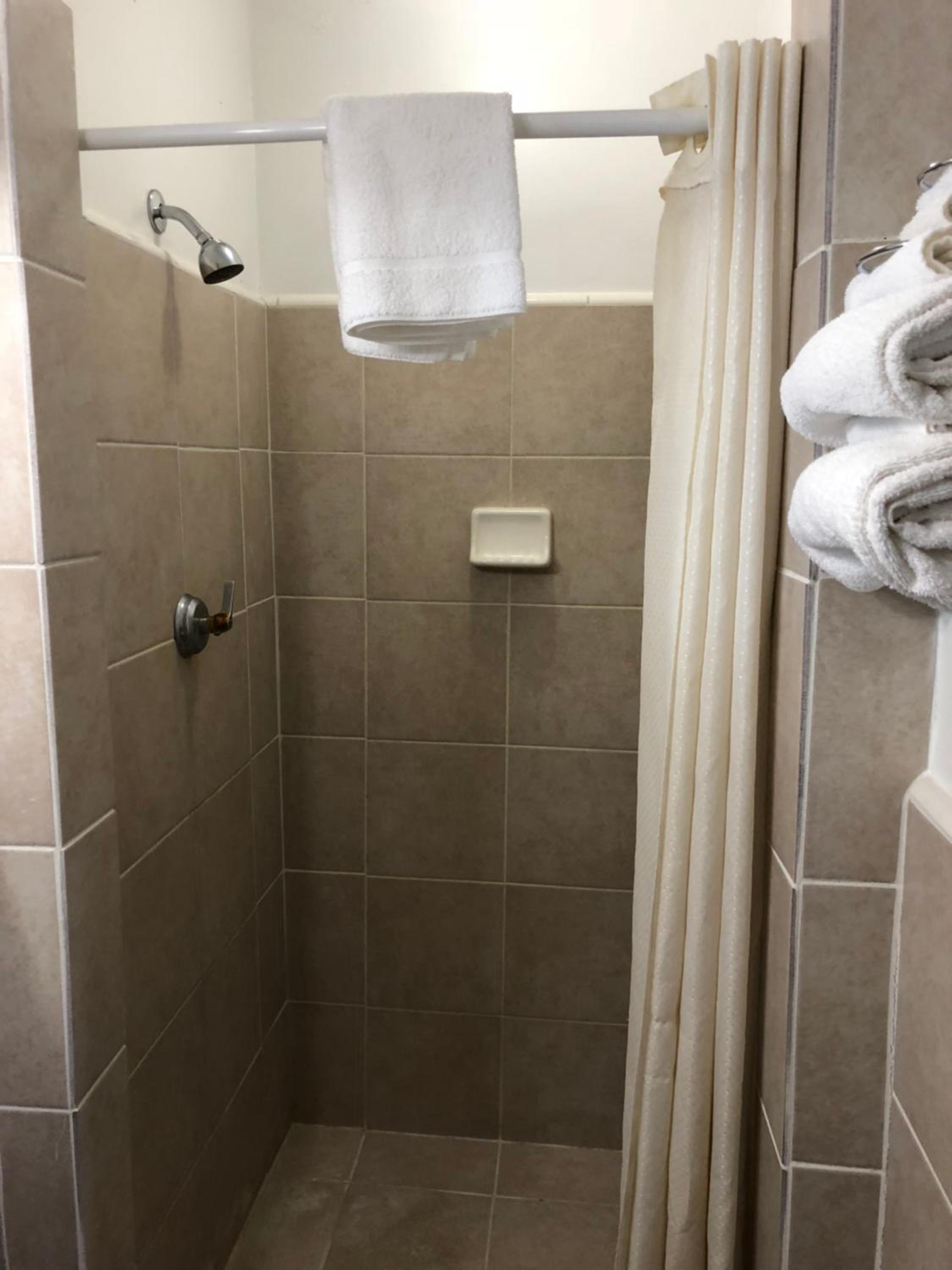 Cadillac Vacations - Sun N Snow Hotel - Property Image 8