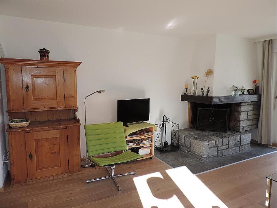Palousa (352 Br) view 4