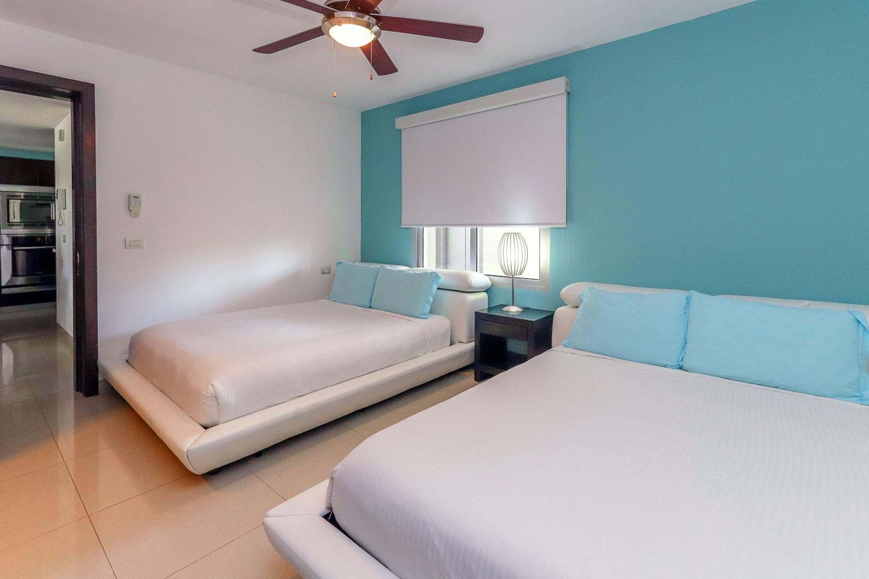 Mareazul 202S Oceanfront 2BR with Plunge Pool