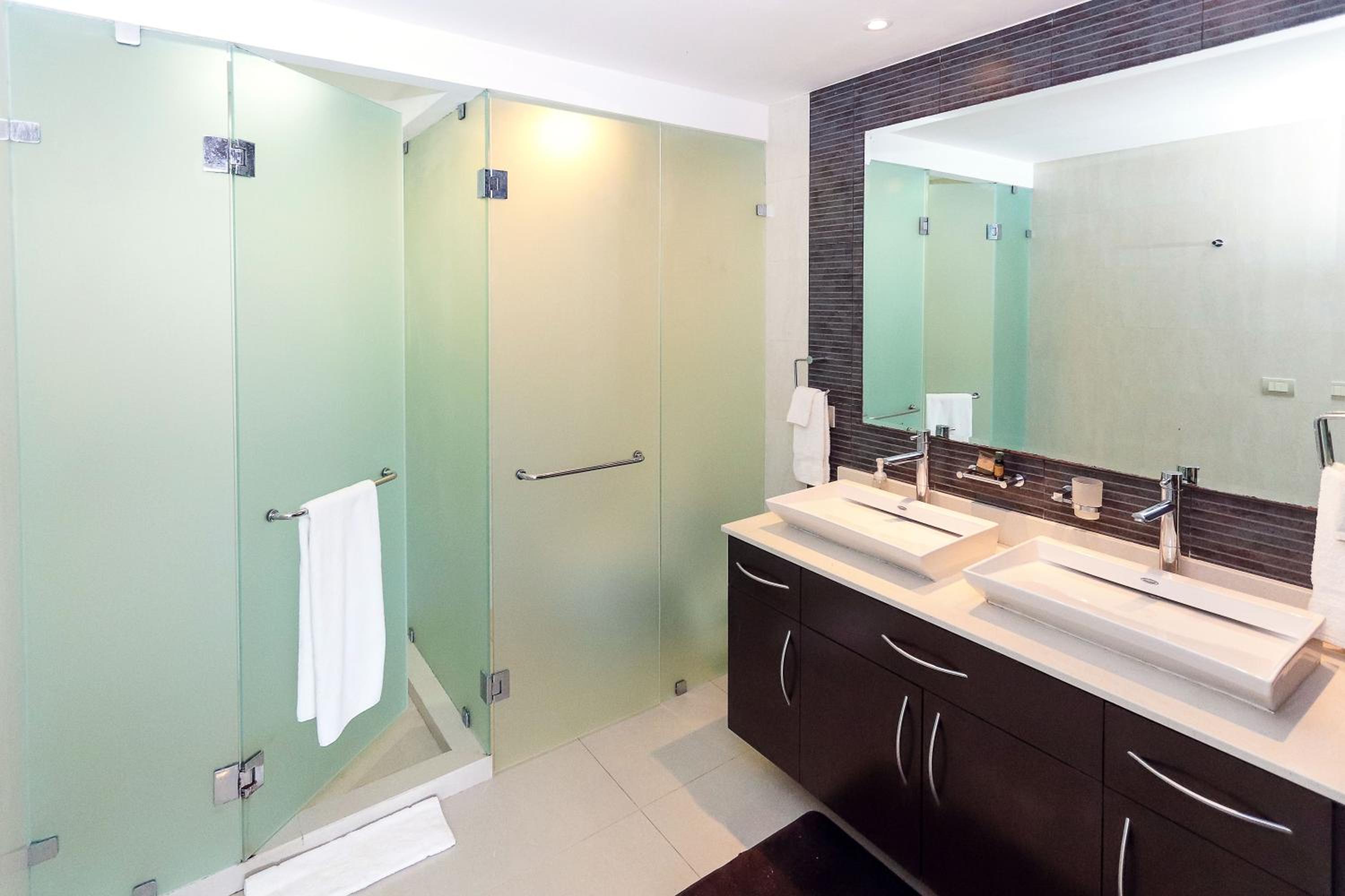 Mareazul 202S Oceanfront 2BR with Plunge Pool