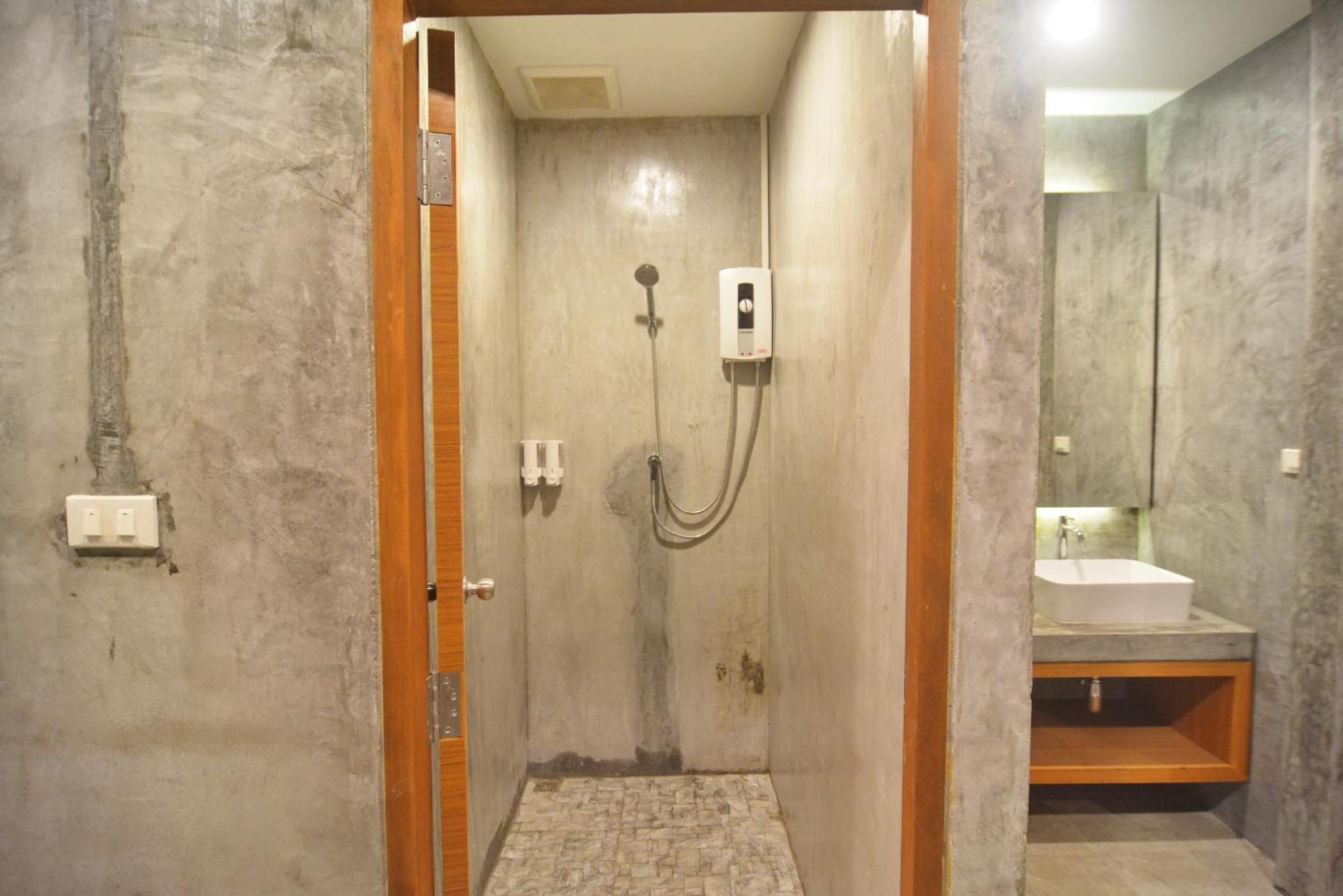 Lanta Hostel