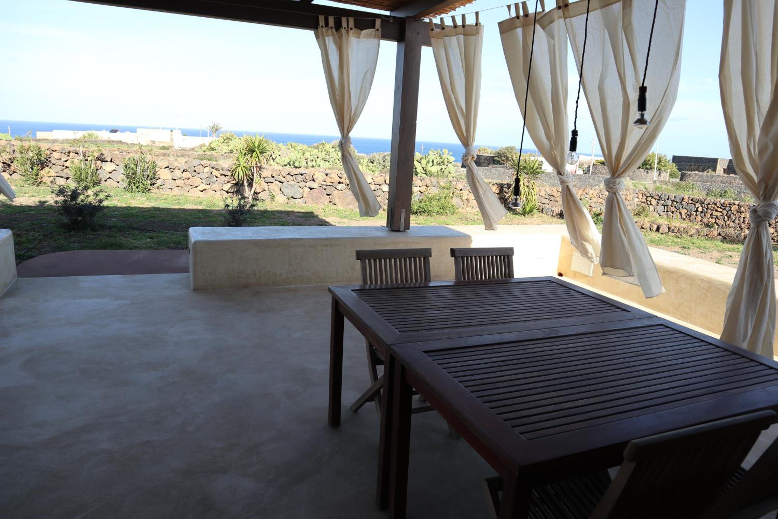 Etherea - I Dammusini di Pantelleria