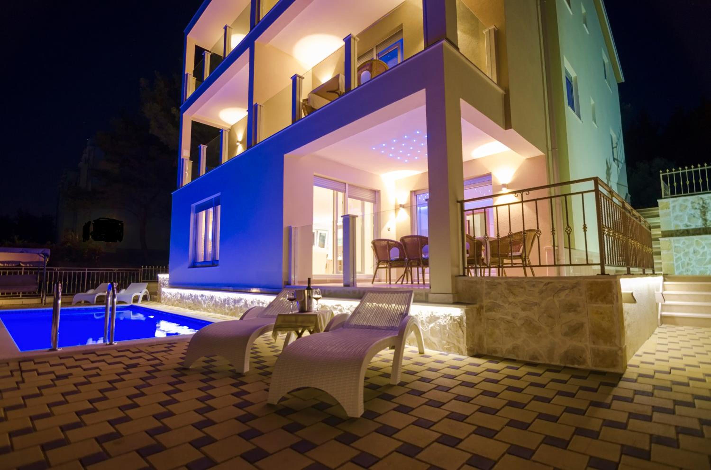 Hotel Luxury Villa Star Lights Trogir - heated pool, hot tub, gym, billiard - Image 1