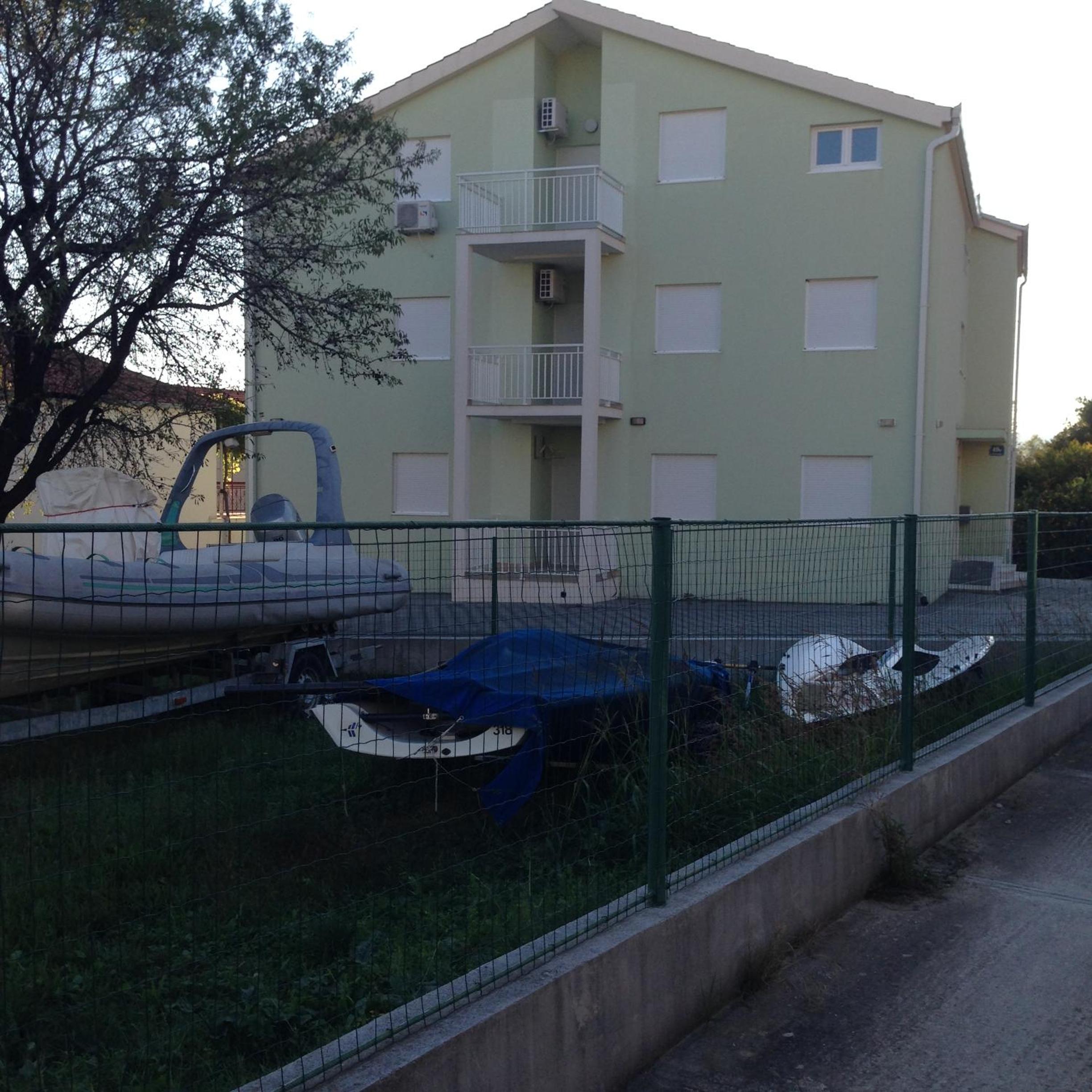 Photo 9