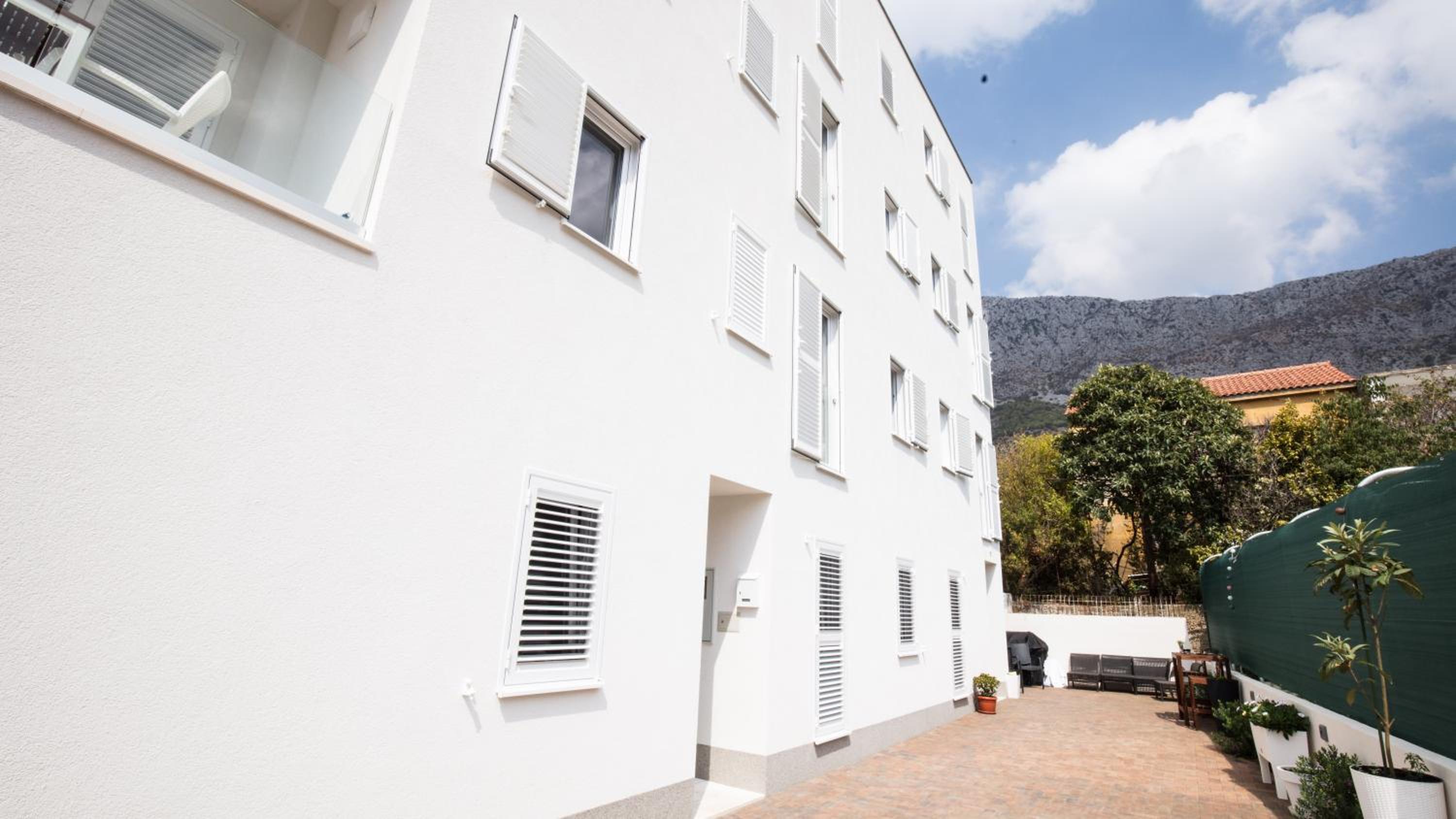 Apartment Zamarin 1 view 2