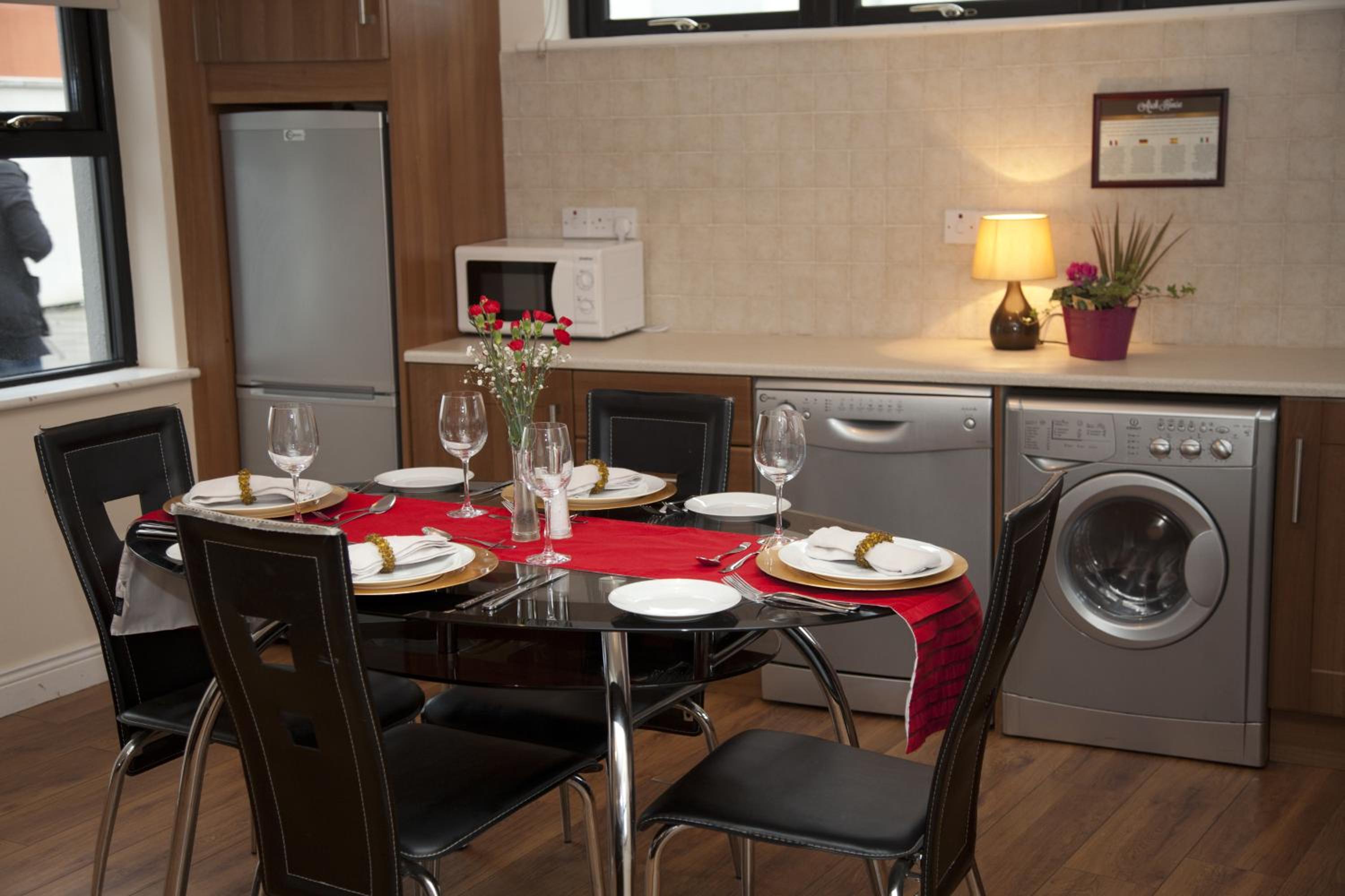 Athlone Vacations - Arch House Apartments - Property Image 4