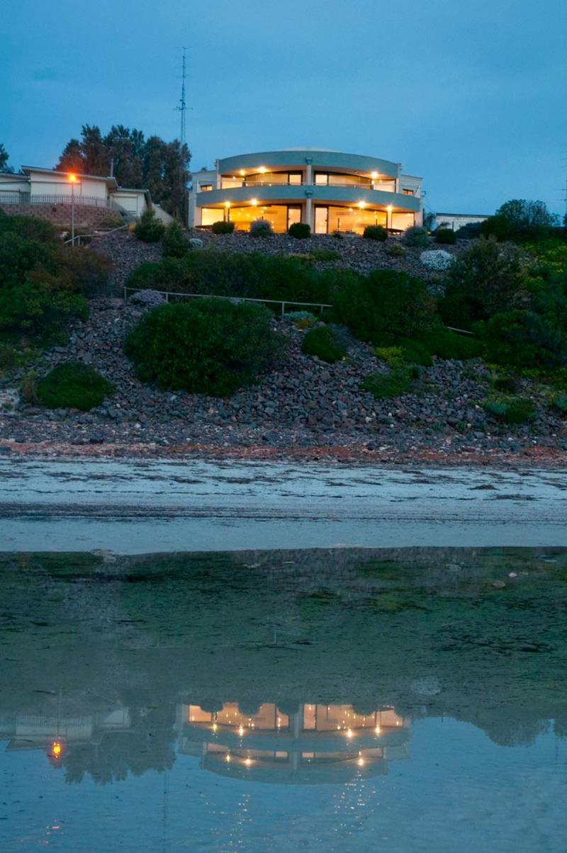 Cliff House Beachfront Villas view 3