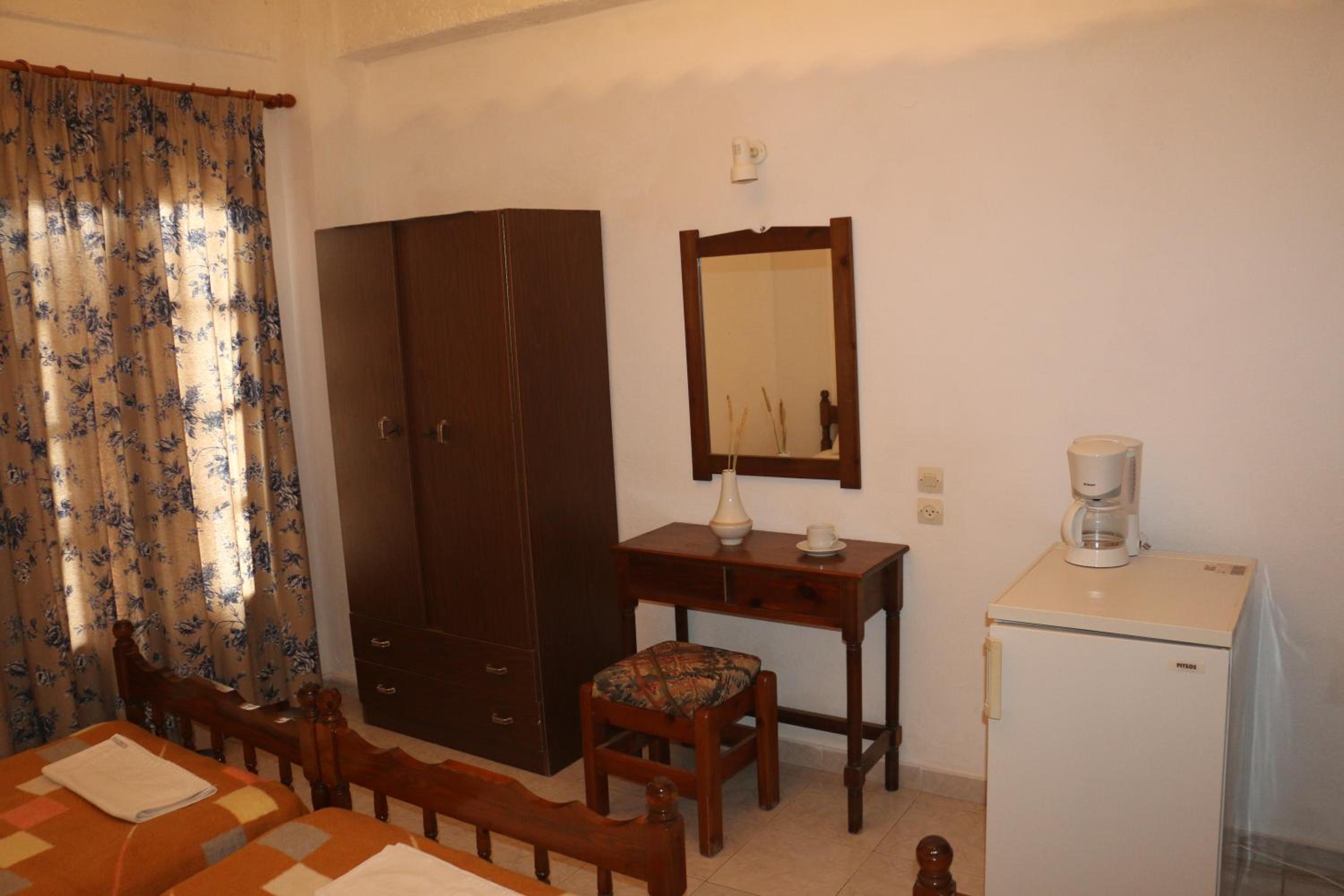 Rent Rooms Katerina view 4