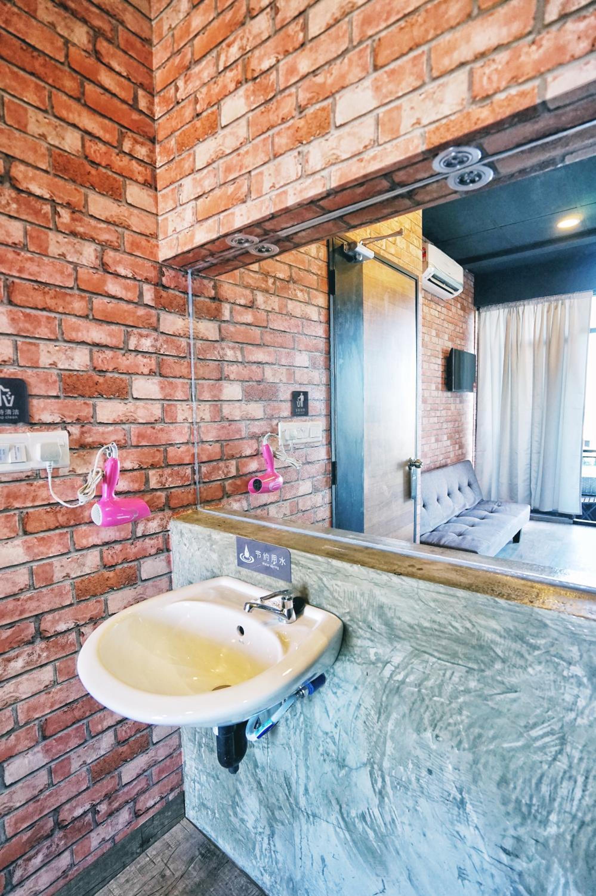 Cube Bed Station & Tours Sdn Bhd