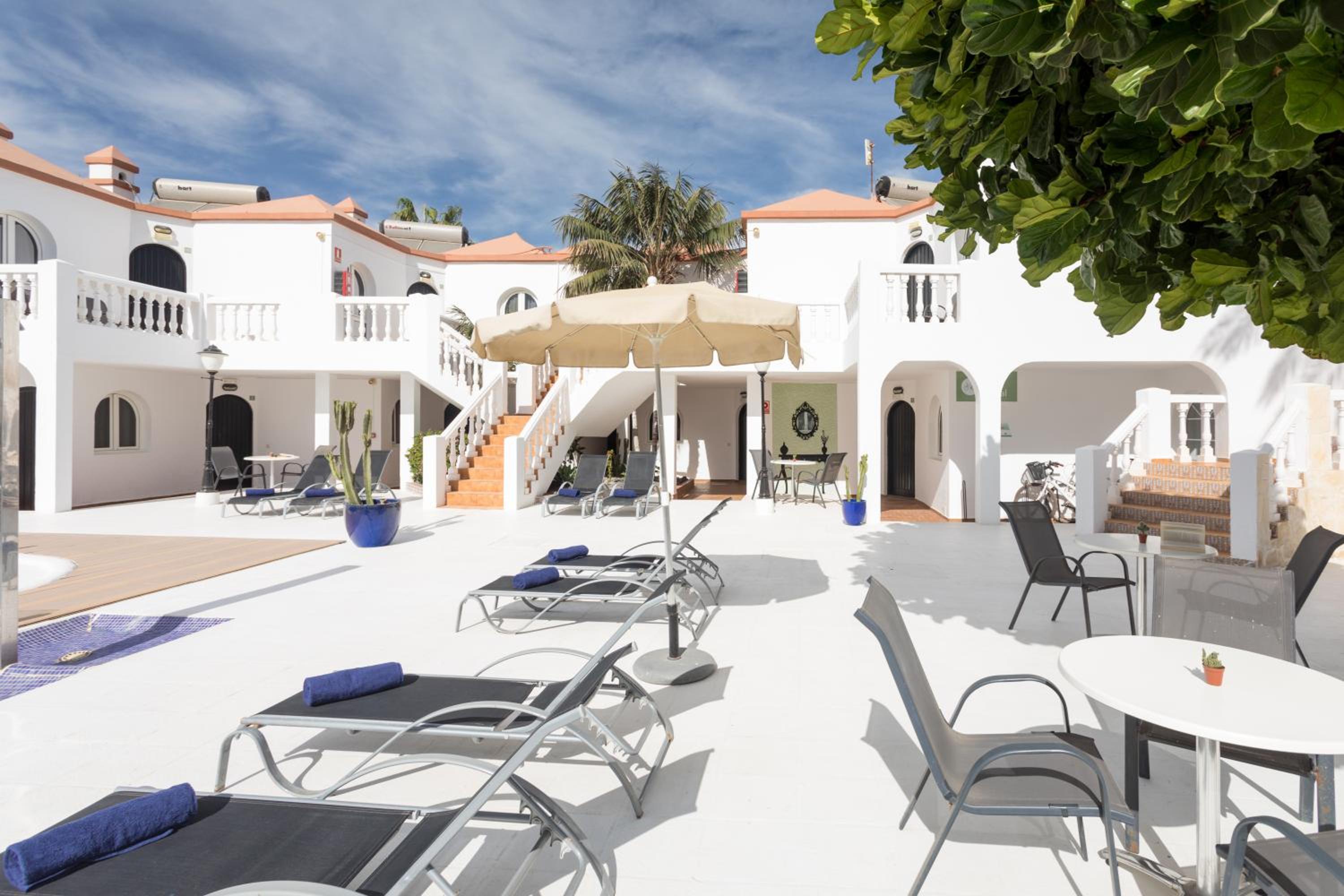 Apartamentos LIVVO Galera Beach