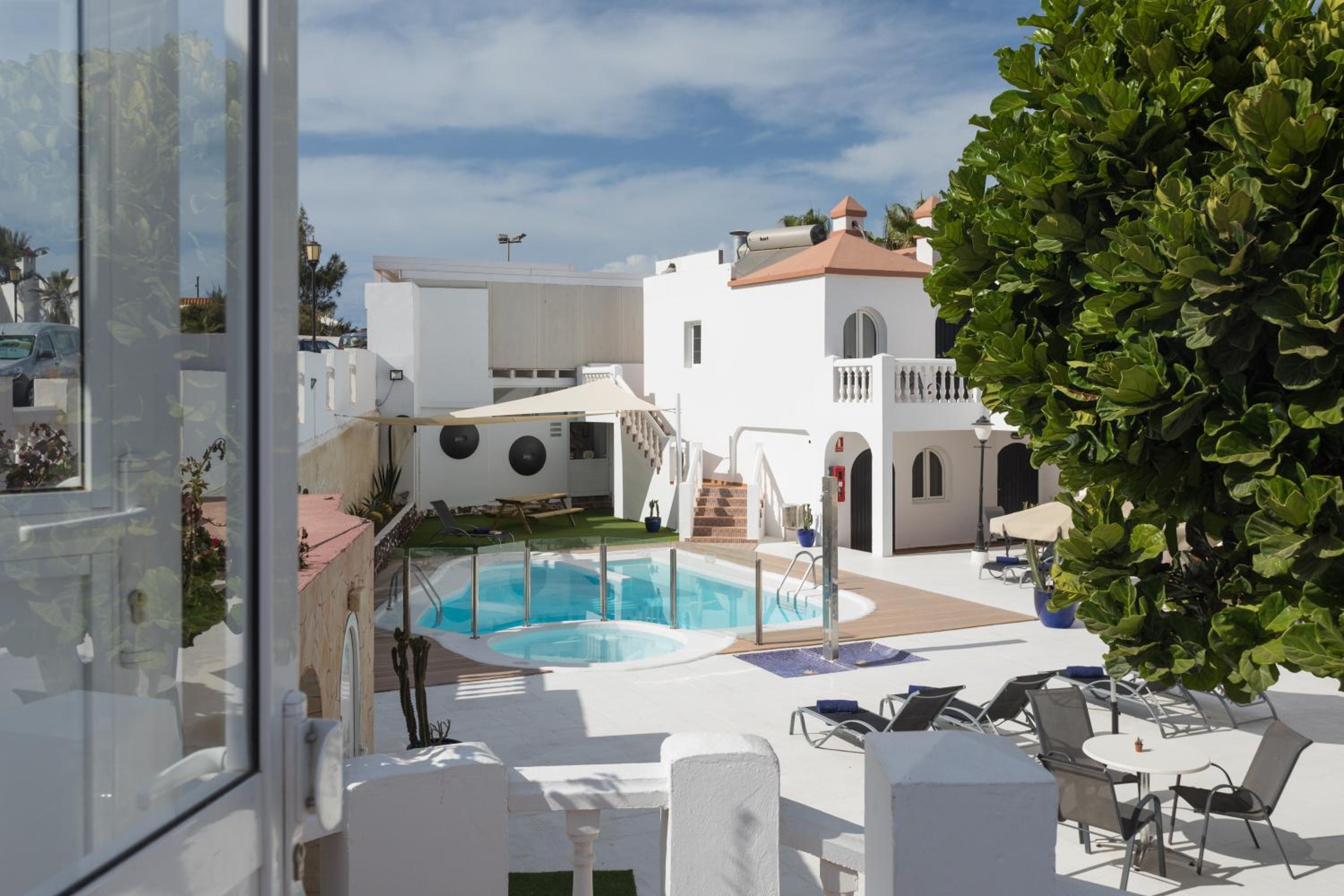 Apartamentos LIVVO Galera Beach