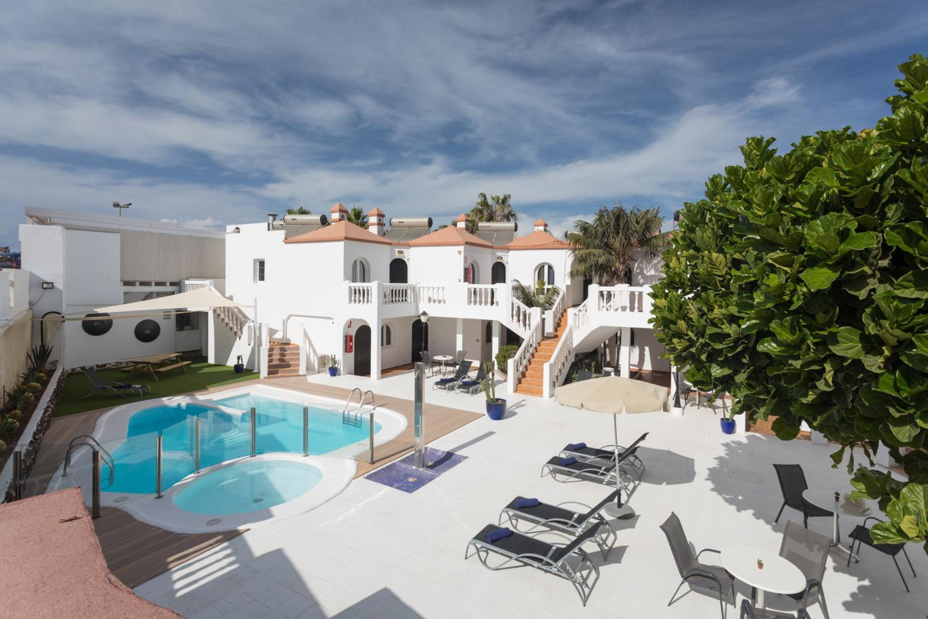 Apartamentos LIVVO Galera Beach