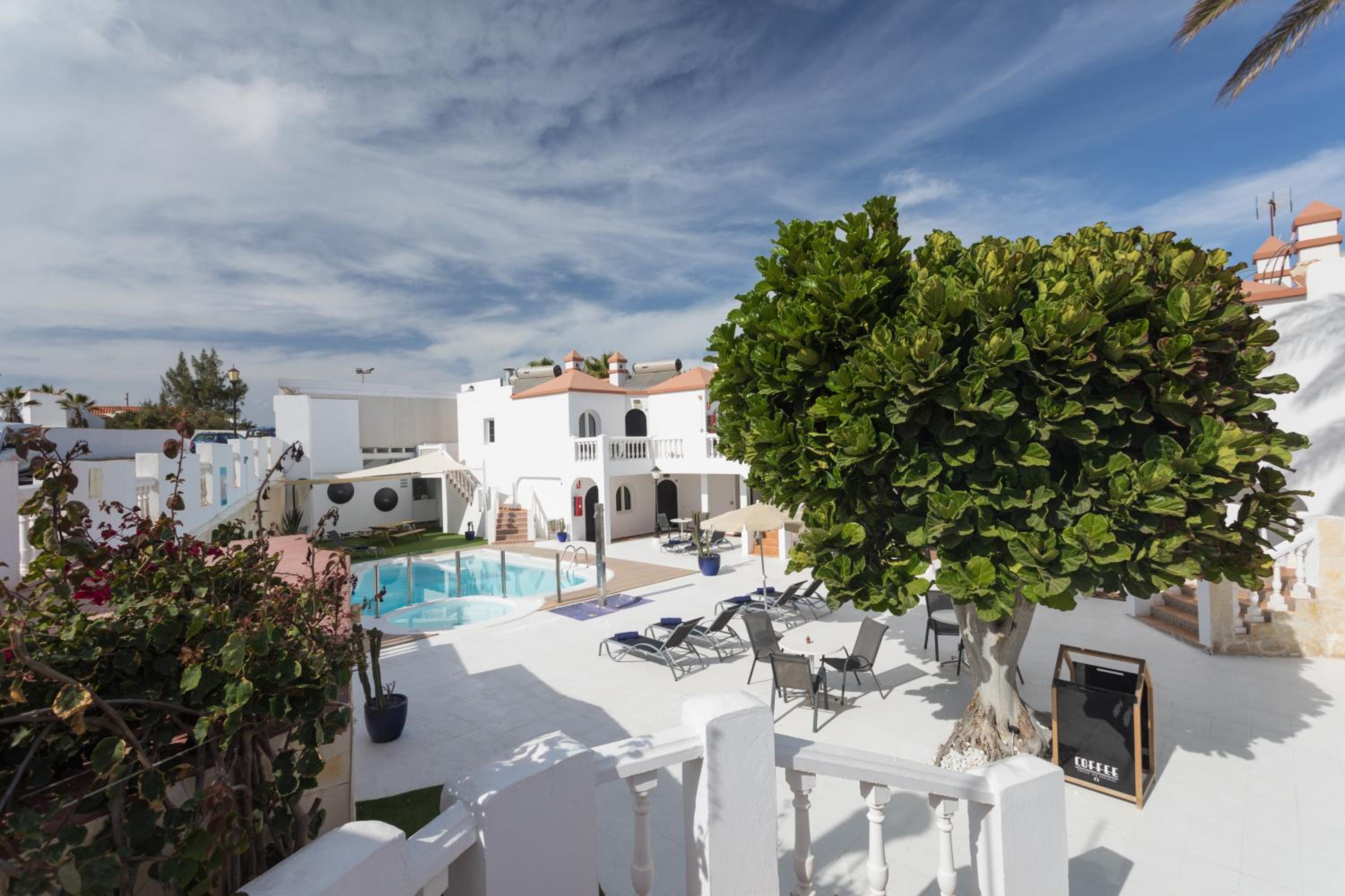 Apartamentos LIVVO Galera Beach