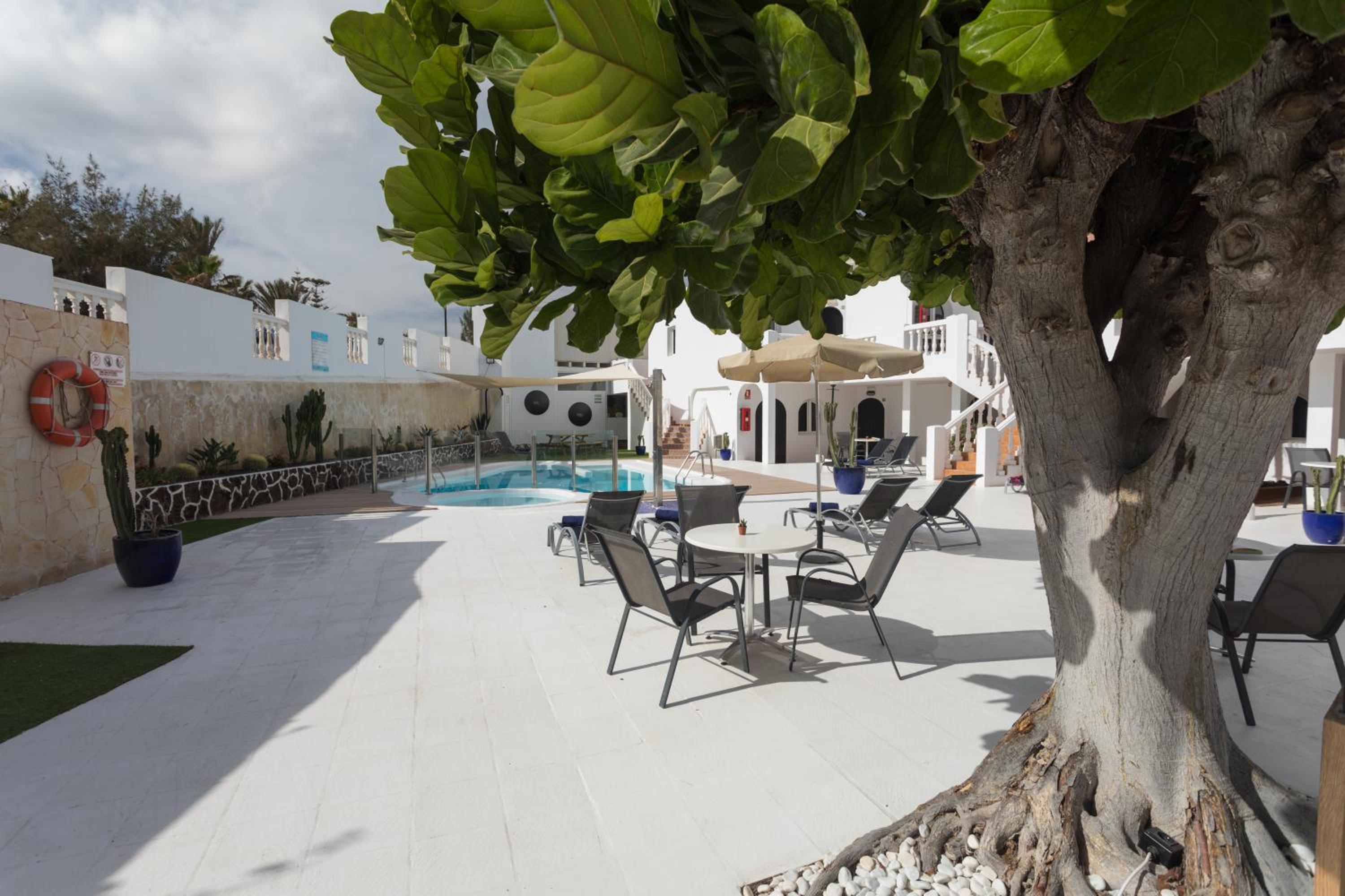 Apartamentos LIVVO Galera Beach
