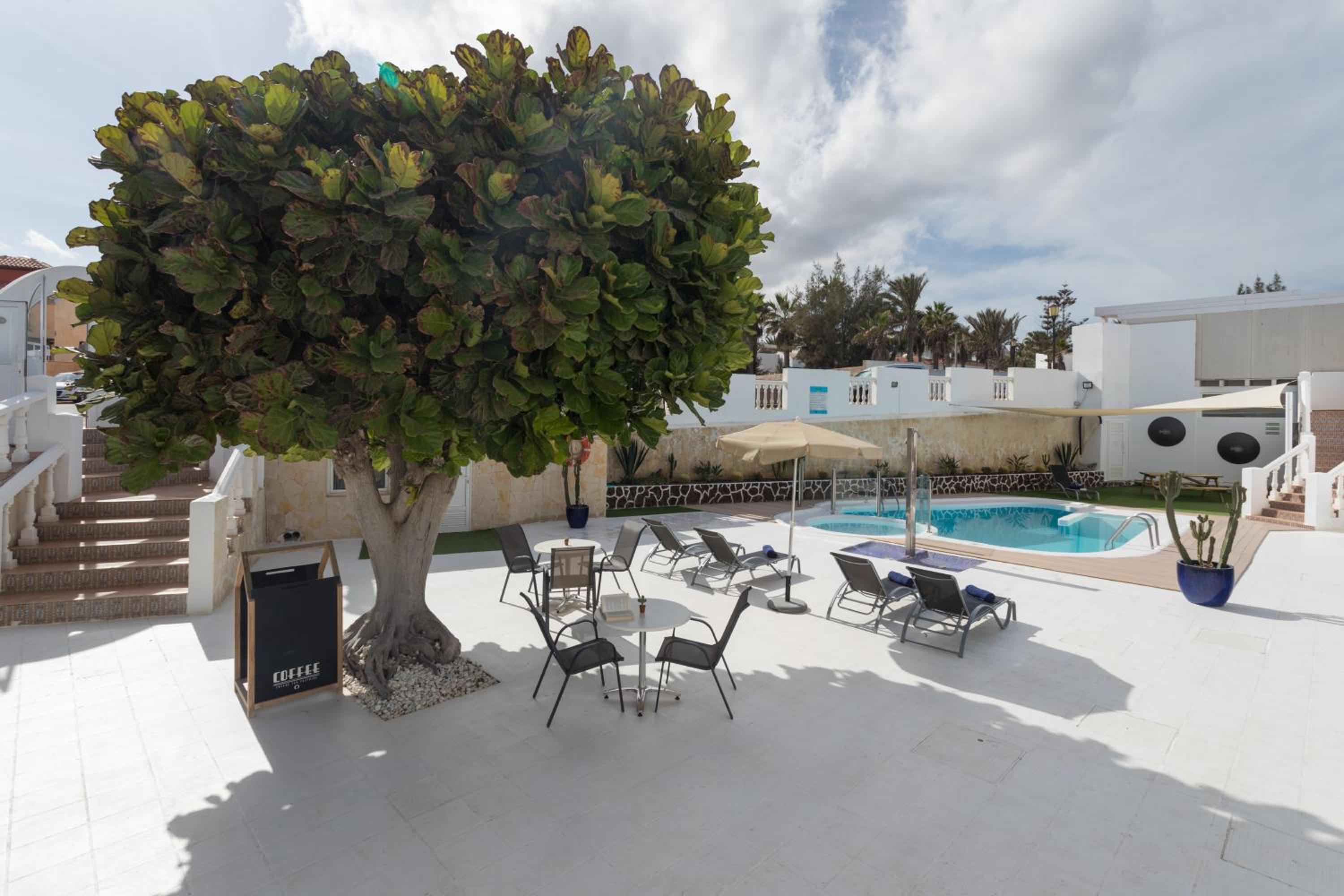 Apartamentos LIVVO Galera Beach