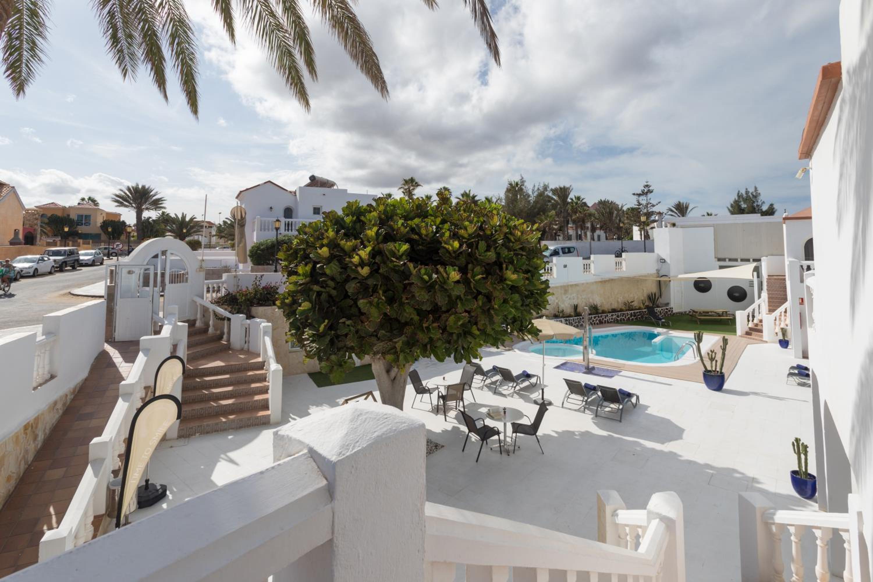 Apartamentos LIVVO Galera Beach