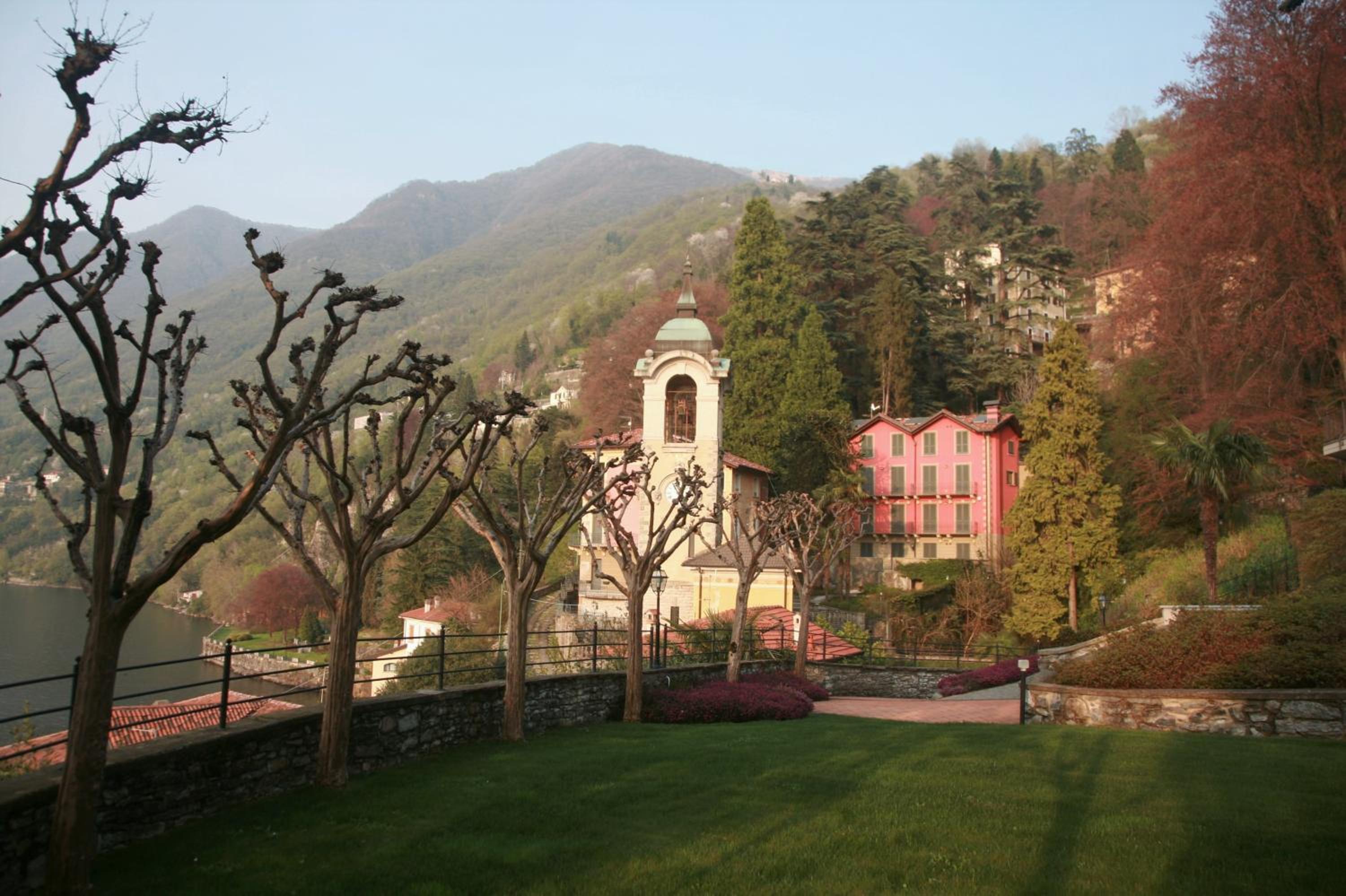 Riva di Faggeto Lario