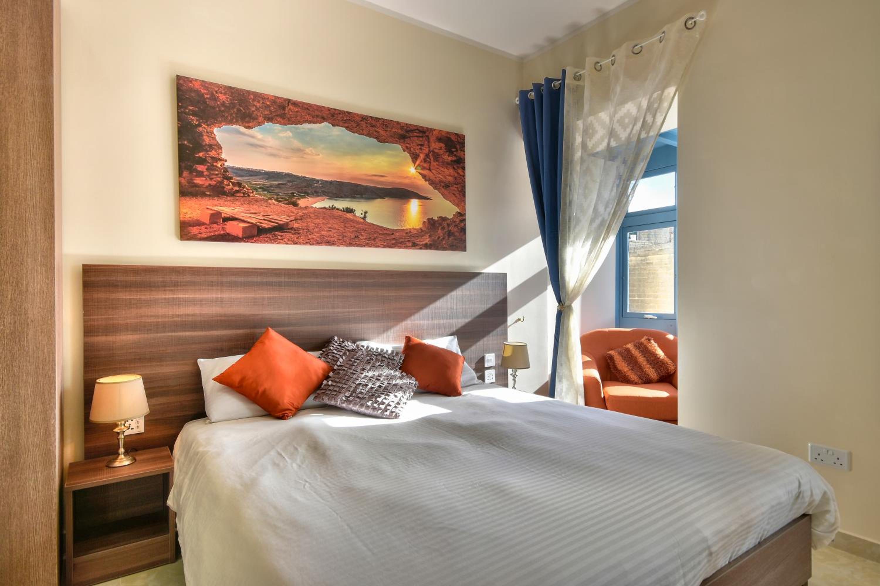 Central Suites St. Julian's photo 3
