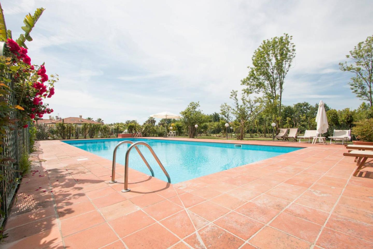 Luxury Tuscan House view 5