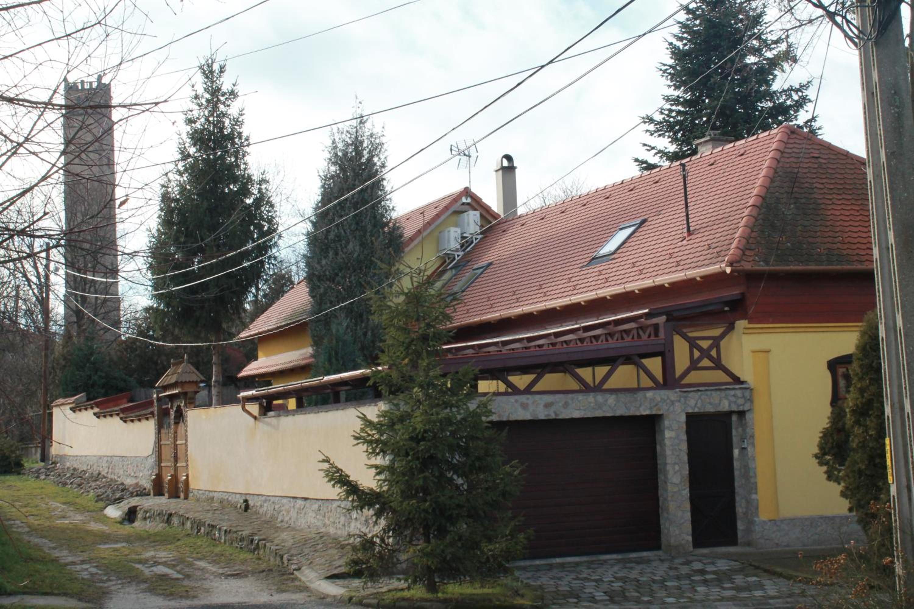 Hill Studio Tata view 2