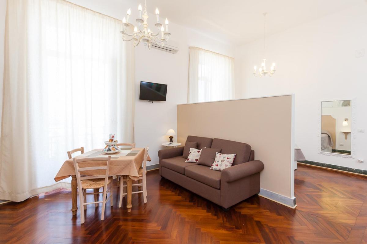 METRO GARIBALDI - Loft con Wifi e 4 posti letto presso la Stazione Centrale di Napoli