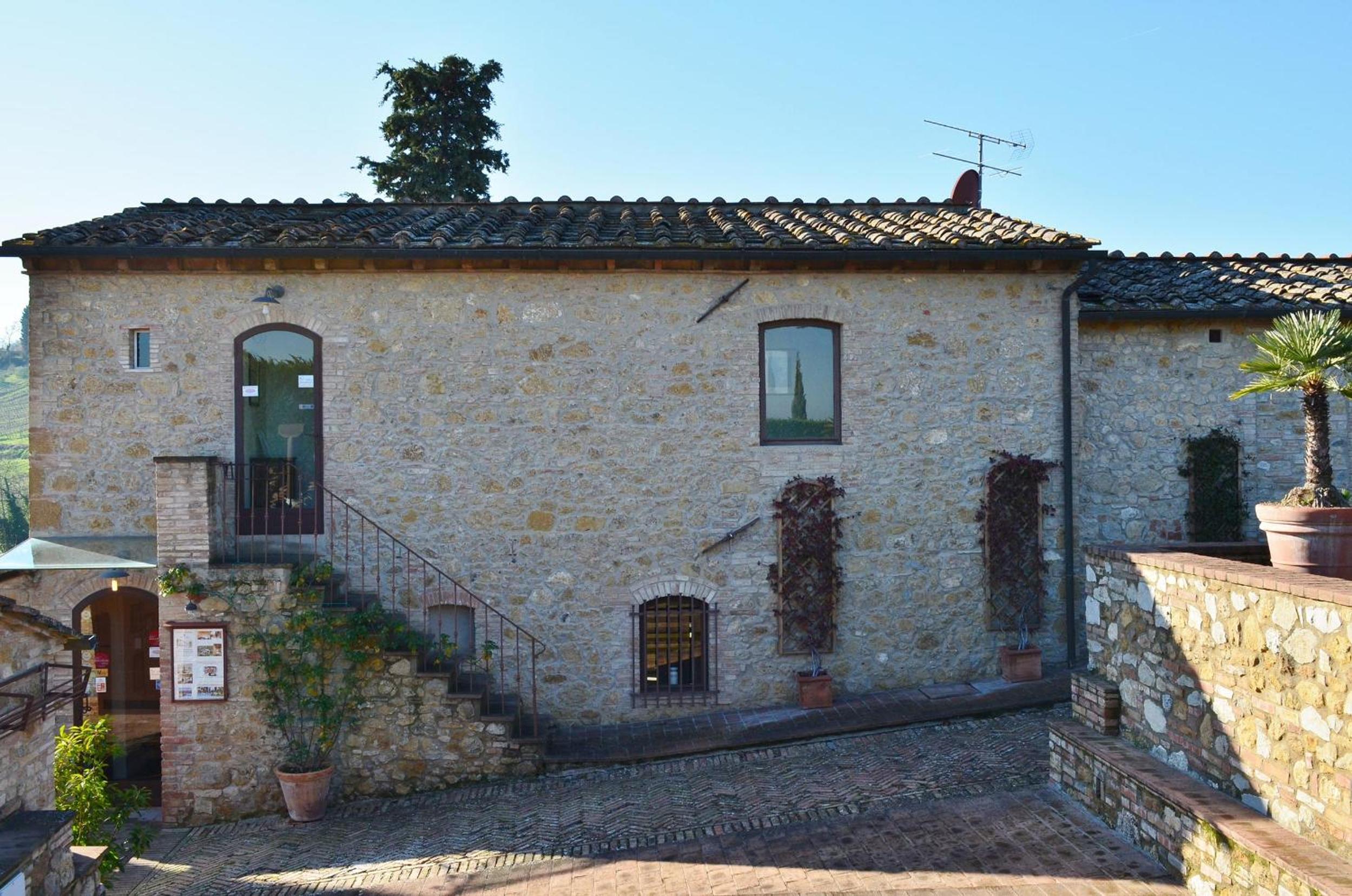Rocca degli Olivi