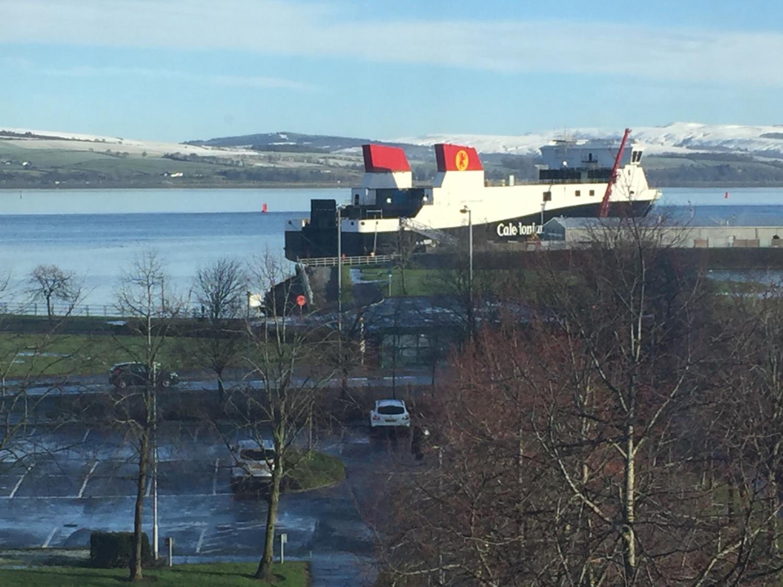 RIVER CLYDE VIEWS - PRIVATE & SPACIOUS APARTMENT