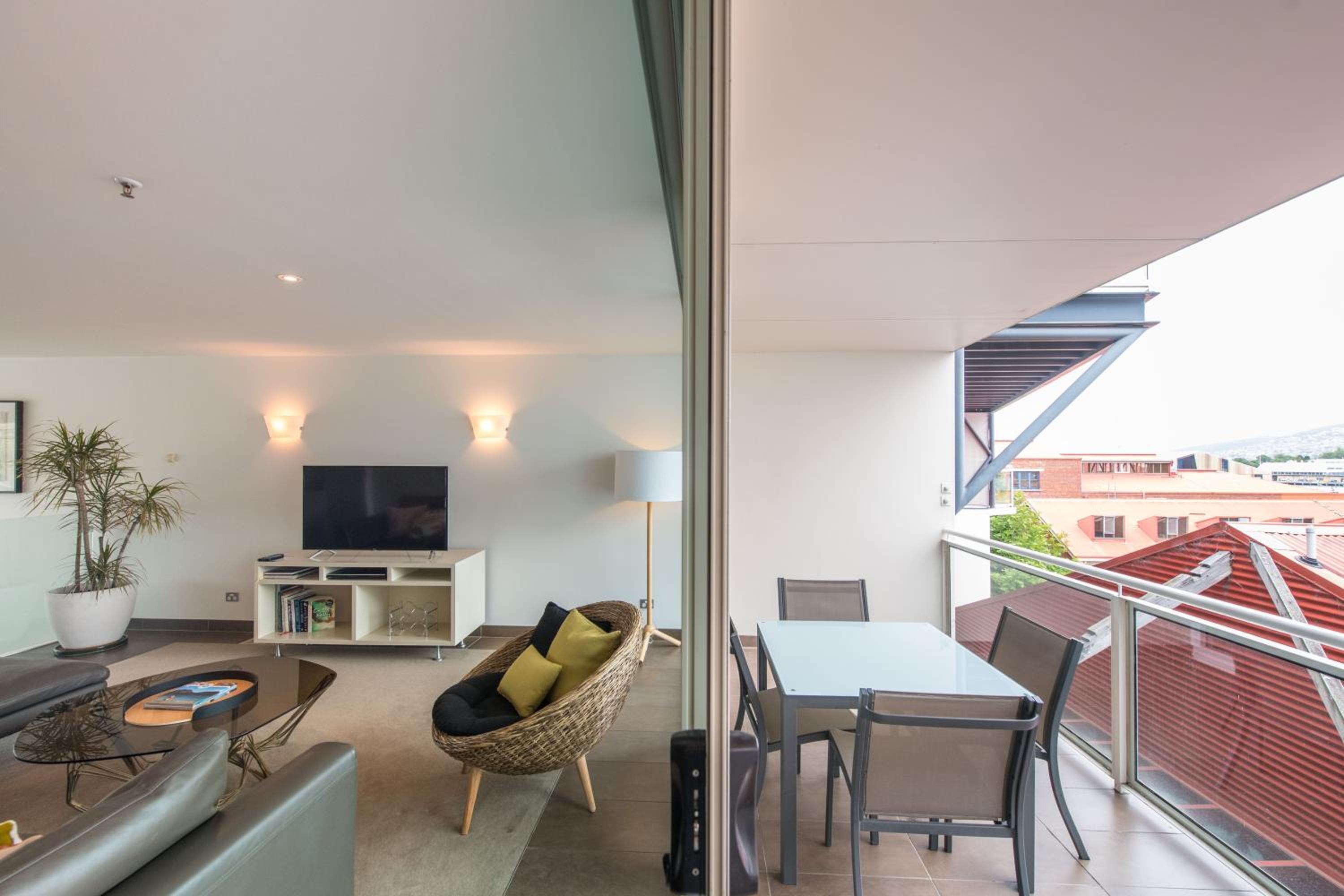 Sullivans Cove Apartments, photo 110