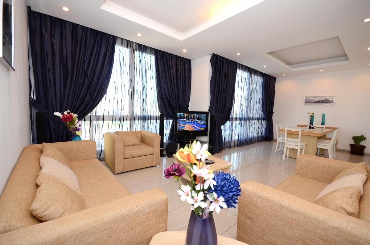 Hamad - Salmiya -Family only view 4