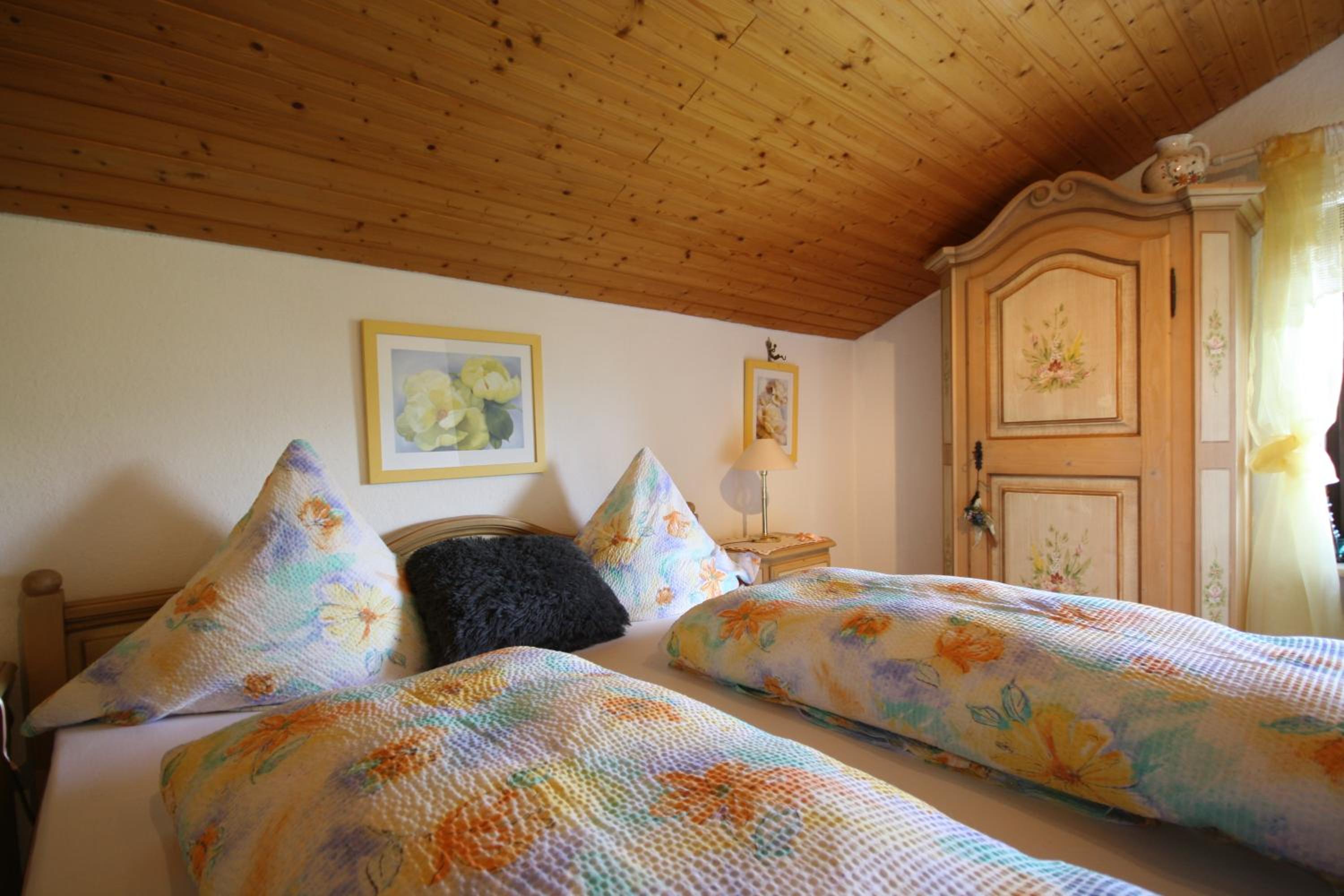 Ferienhaus und Ferienwohnungen Holzapfel Geiersthal